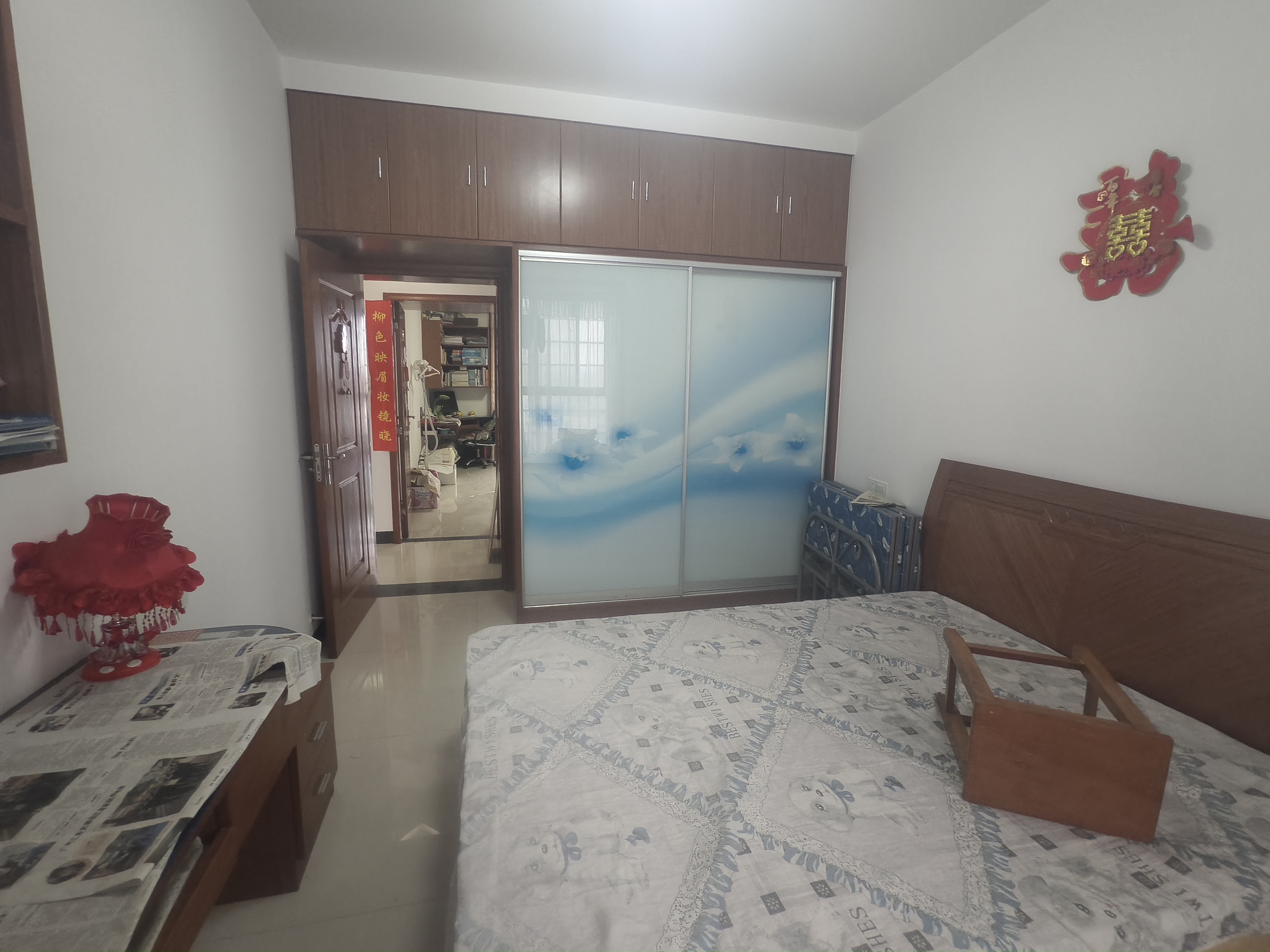 水木华庭  3室2厅2卫    78.0万客厅