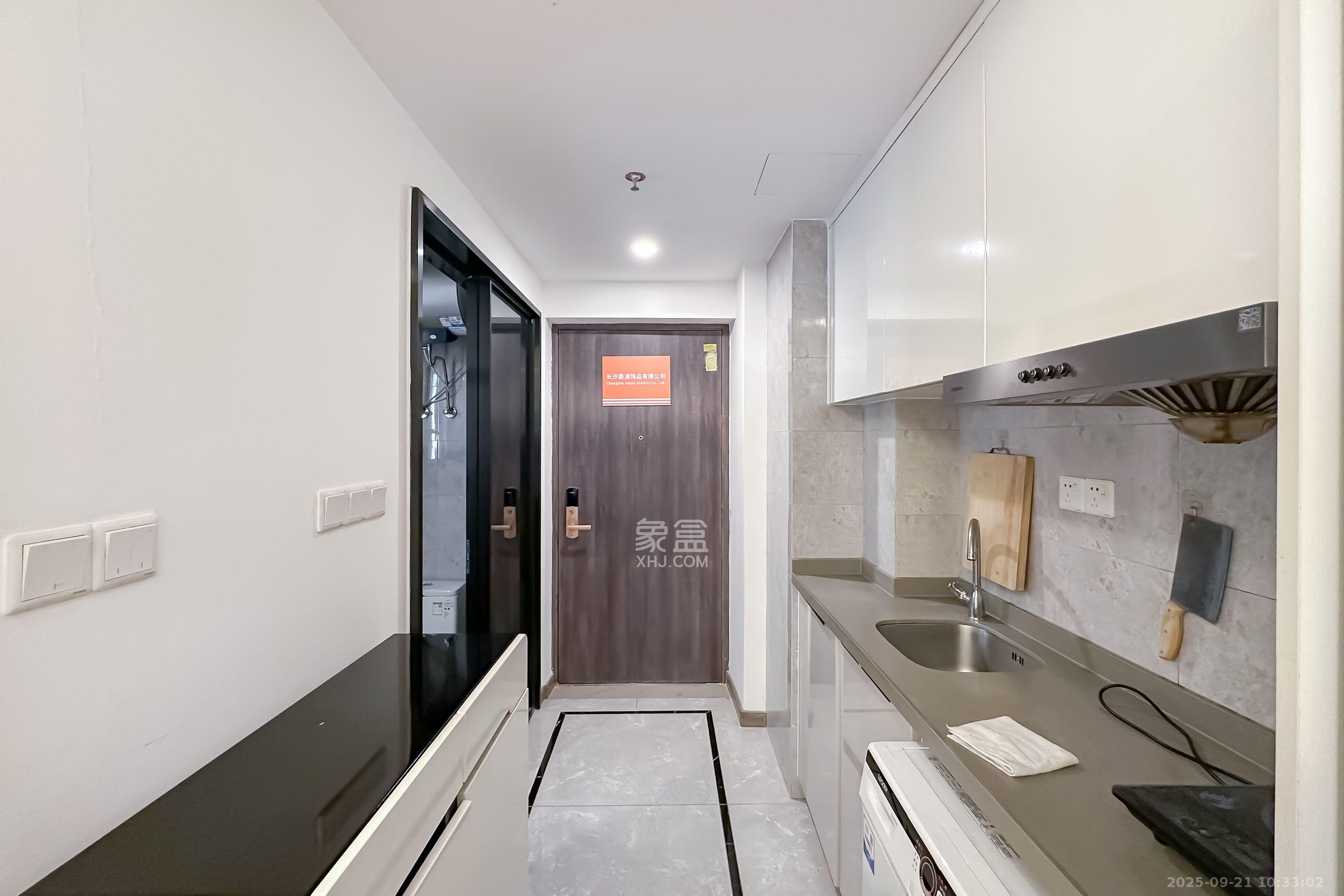 映客龙湖璟翠公馆（映客龙湖璟翠中心）   38.85㎡      1400.0元/月室内图