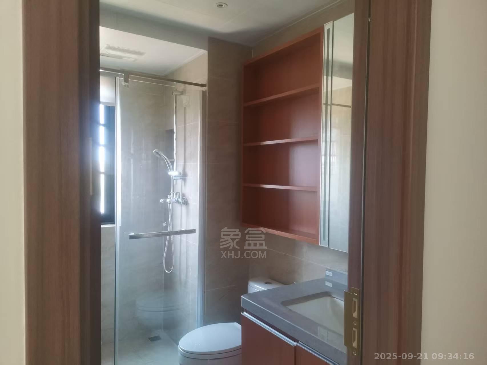 株洲恒大御景天下(恒大誉景花园) 3室2厅2卫 1800.0元/月 株洲恒大御景天下(恒大誉景花园) 3室2厅2卫 1800.0元/月室内图