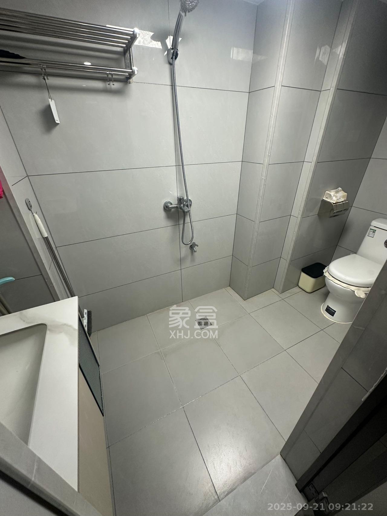 中海阅溪府 2室1厅1卫 2000.0元/月 中海阅溪府 2室1厅1卫 2000.0元/月室内图