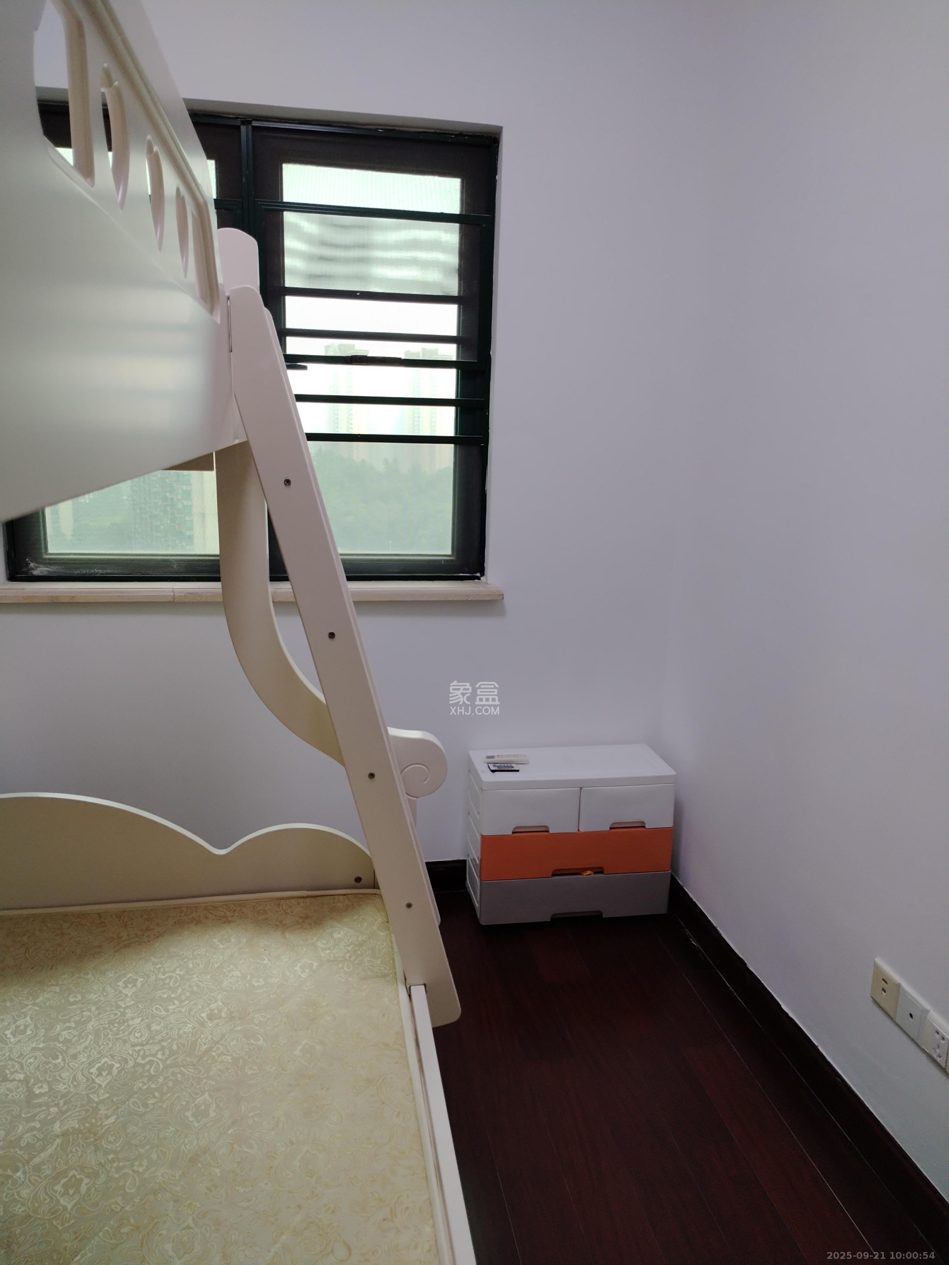 恒大华府  1室2厅1卫    2000.0元/月室内图