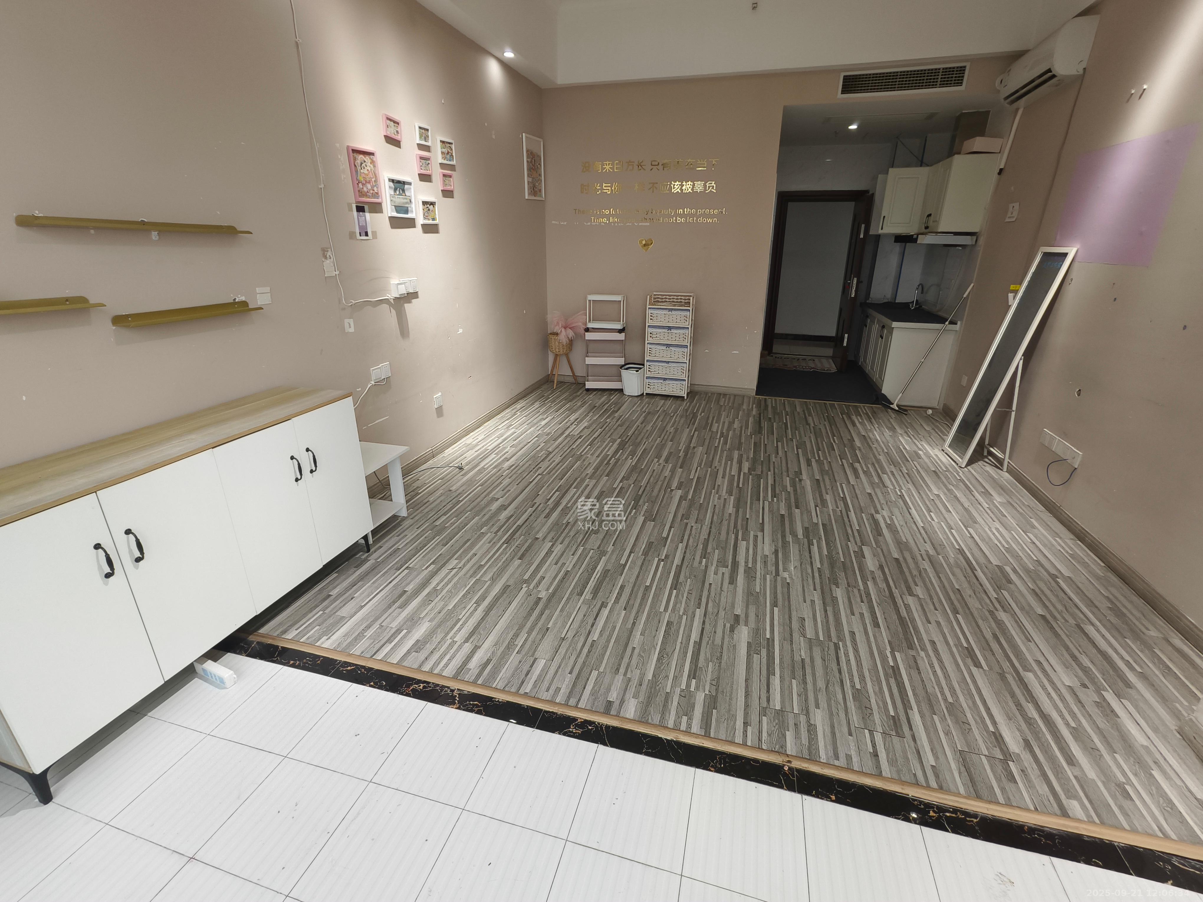 梅溪峰汇(房聚梅溪壹中心) 1室1厅1卫 1800.0元/月 梅溪峰汇(房聚梅溪壹中心) 1室1厅1卫 1800.0元/月室内图