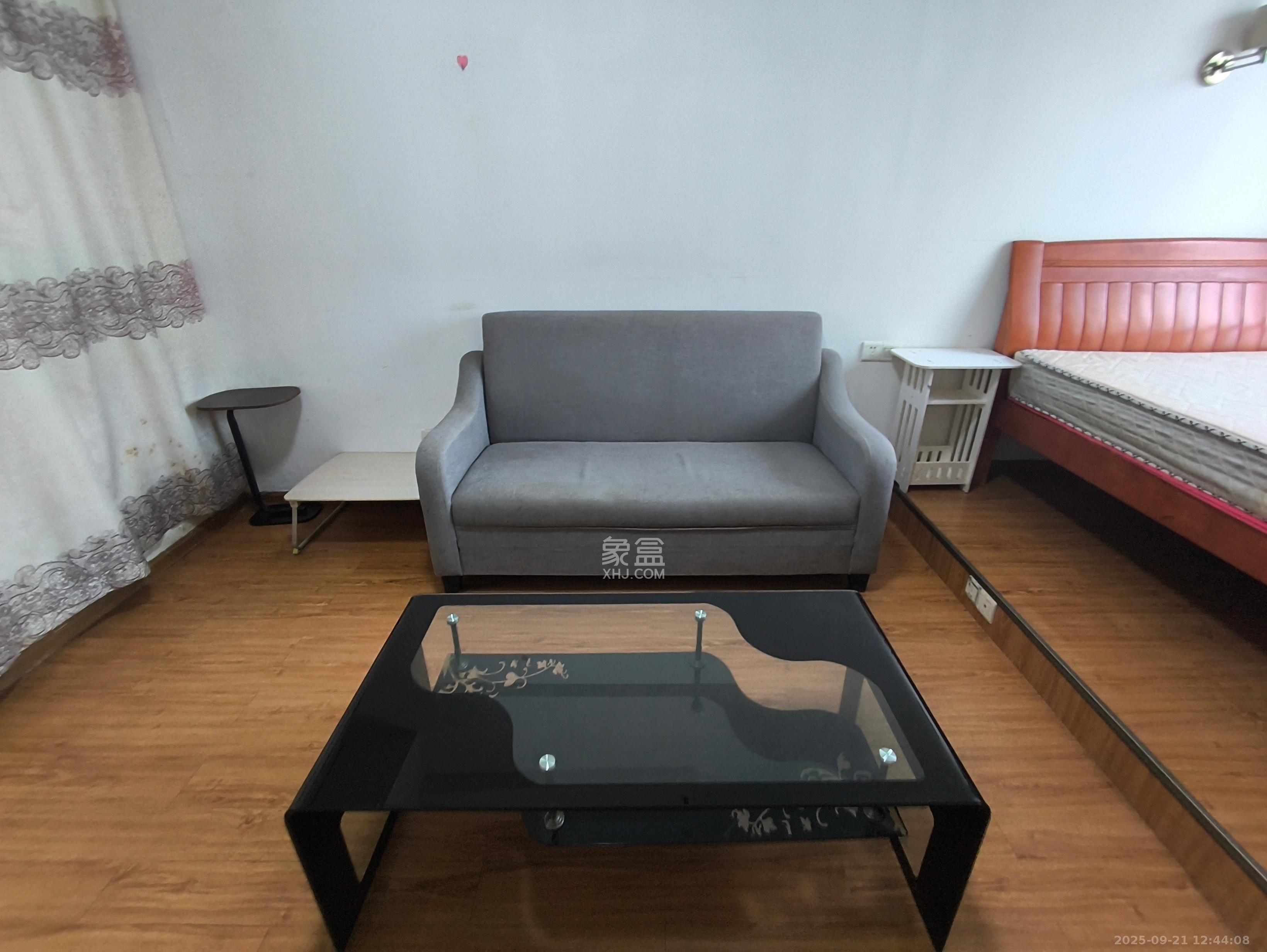 融圣国际 1室1厅1卫 1500.0元/月 融圣国际 1室1厅1卫 1500.0元/月室内图