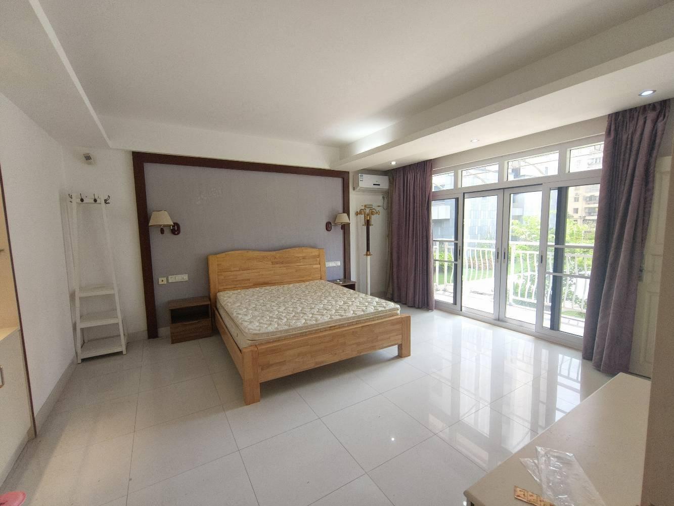 银梦别墅 6室2厅2卫 18000.0元/月 银梦别墅 6室2厅2卫 18000.0元/月室内图