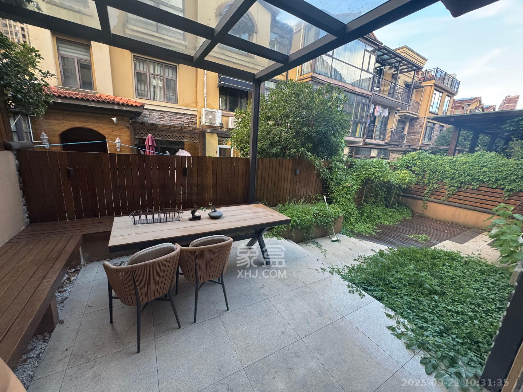 金地三千府(金地湖山樾、金地自在城) 6室3厅3卫 8800.0元/月 金地三千府(金地湖山樾、金地自在城) 6室3厅3卫 8800.0元/月室内图