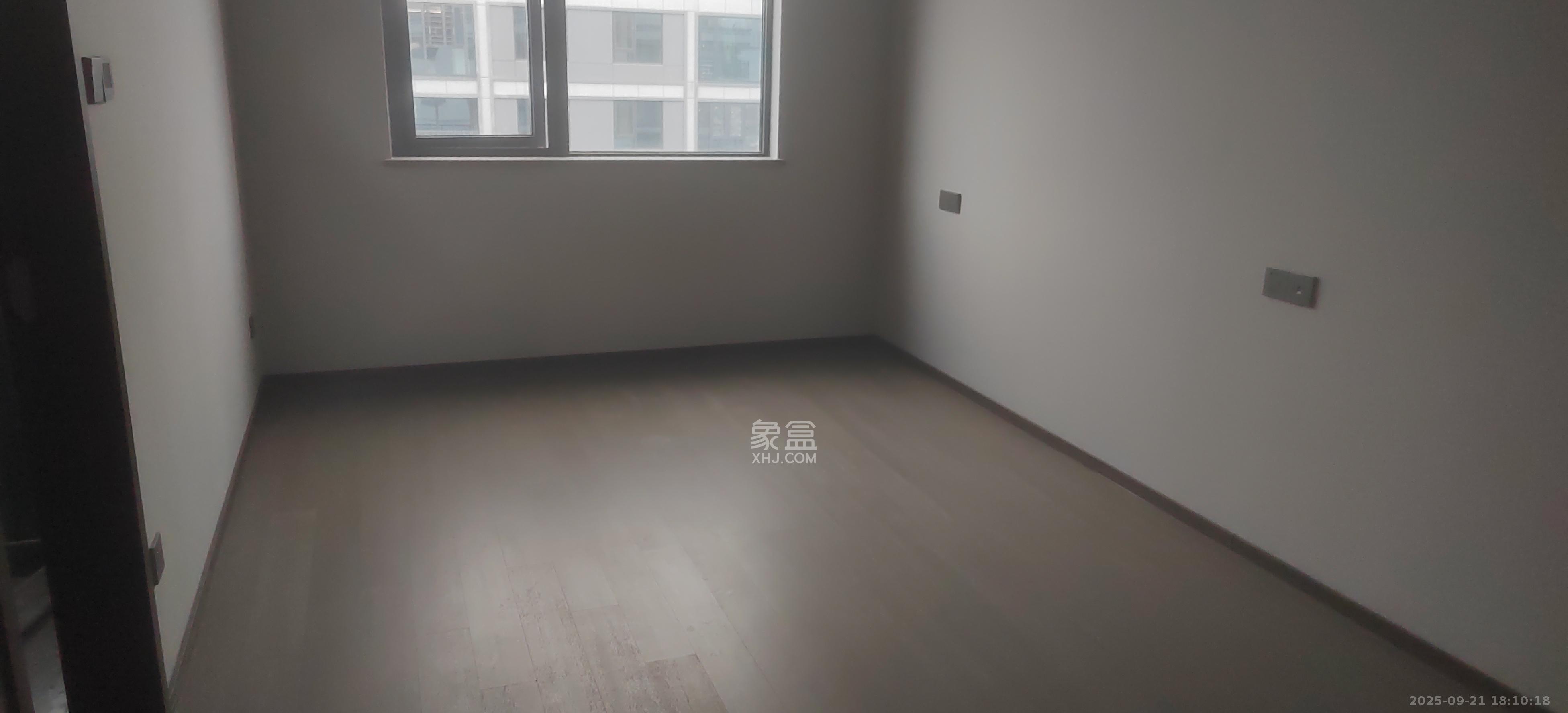 龙湖舜山府 4室2厅3卫 5600.0元/月 龙湖舜山府 4室2厅3卫 5600.0元/月室内图