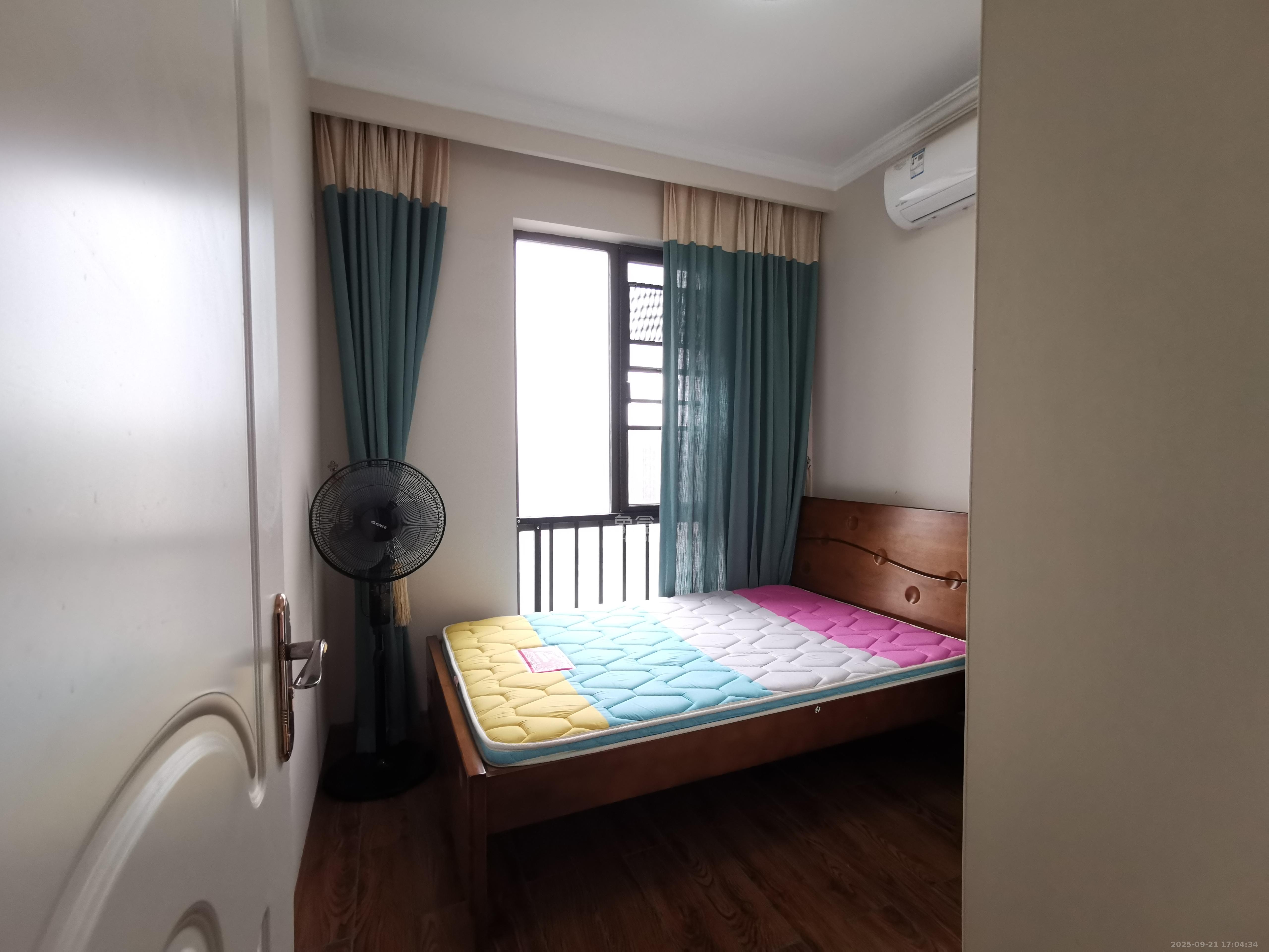 合能洋湖公馆 2室2厅1卫 2000.0元/月 合能洋湖公馆 2室2厅1卫 2000.0元/月室内图