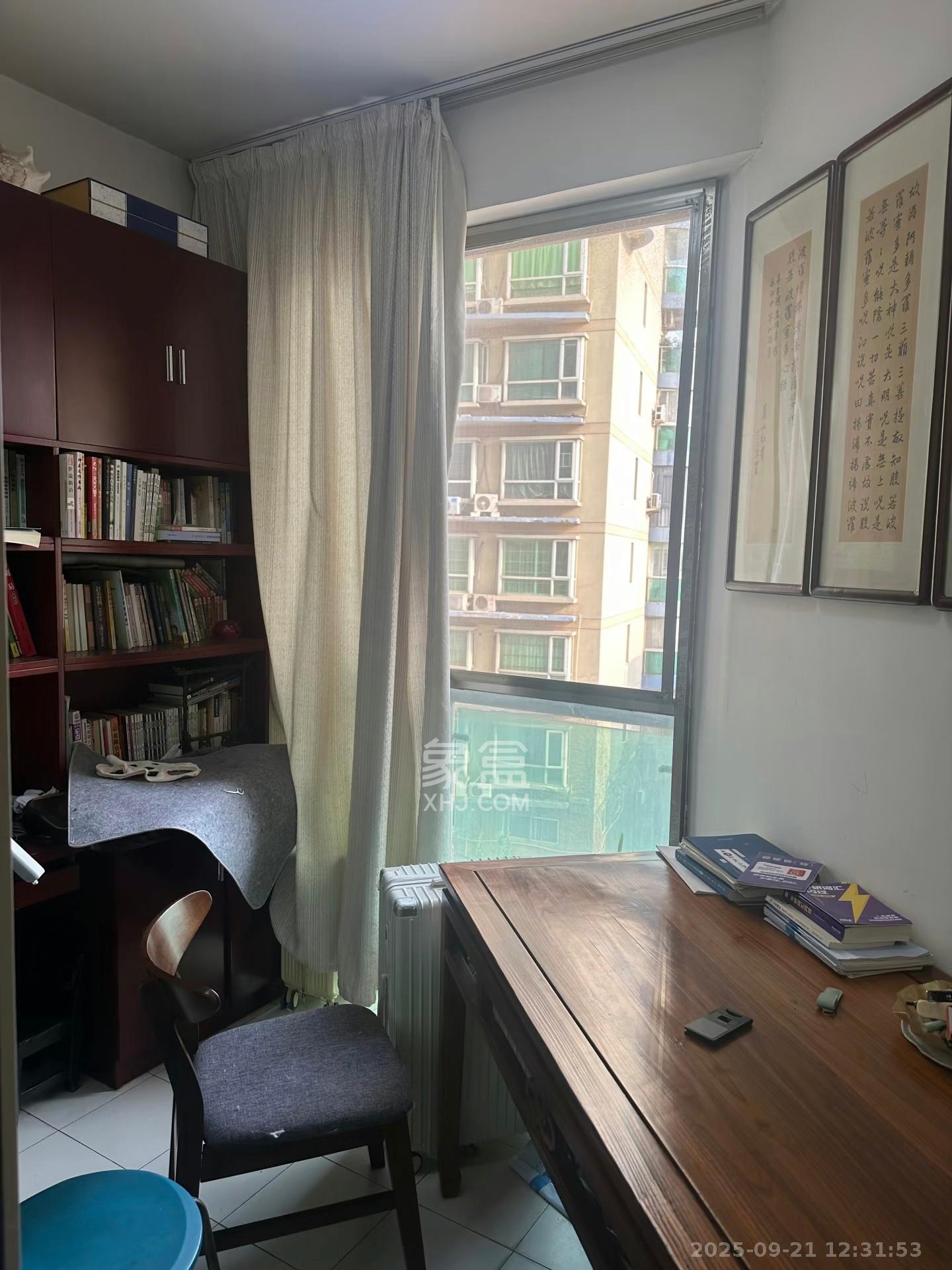 万事佳景园  2室1厅1卫    1900.0元/月室内图