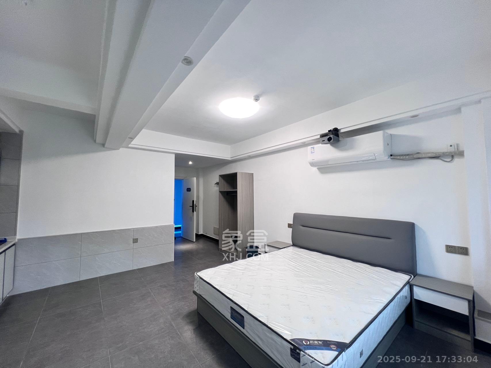 裕天国际商汇中心 1室1厅1卫 1400.0元/月 裕天国际商汇中心 1室1厅1卫 1400.0元/月室内图