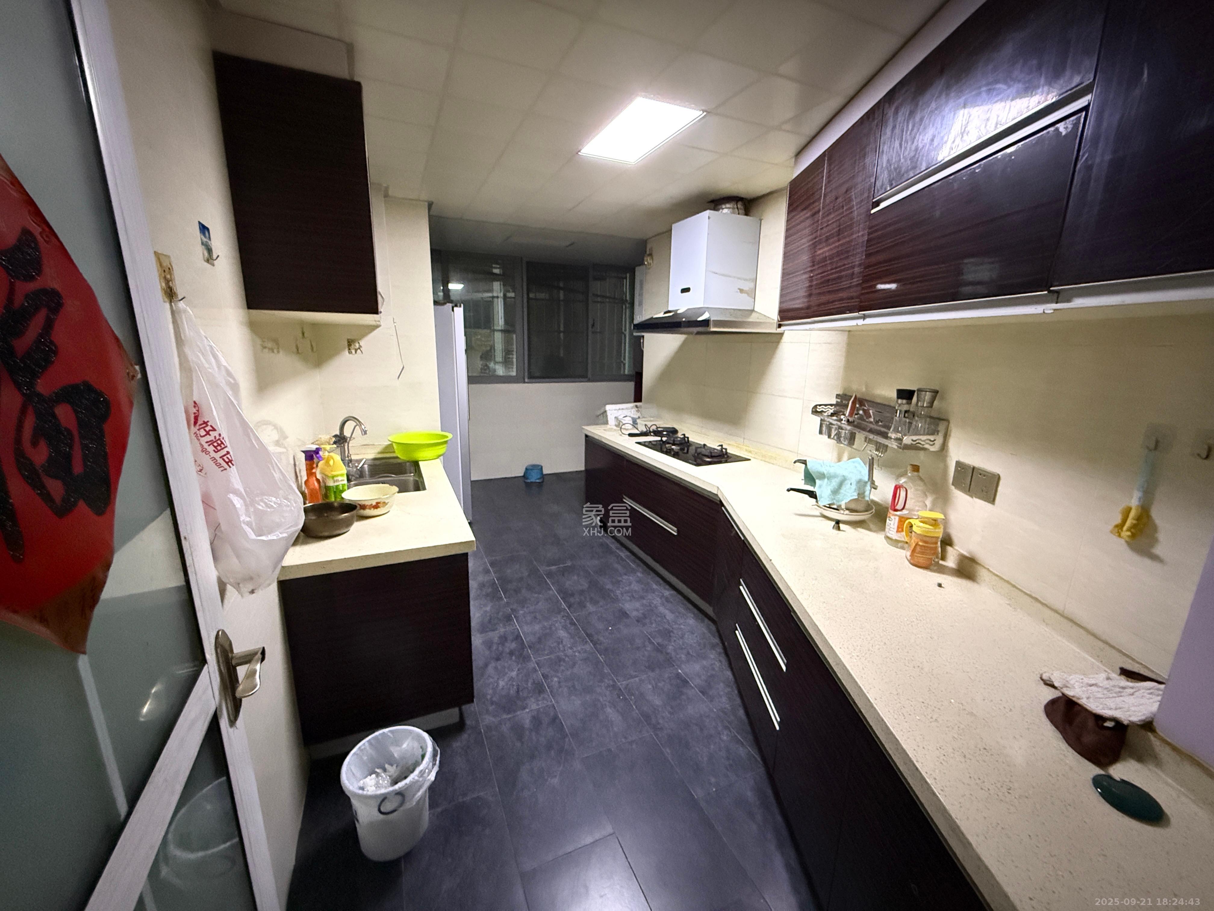 新城新世界一二三期 4室2厅2卫 3800.0元/月 新城新世界一二三期 4室2厅2卫 3800.0元/月室内图