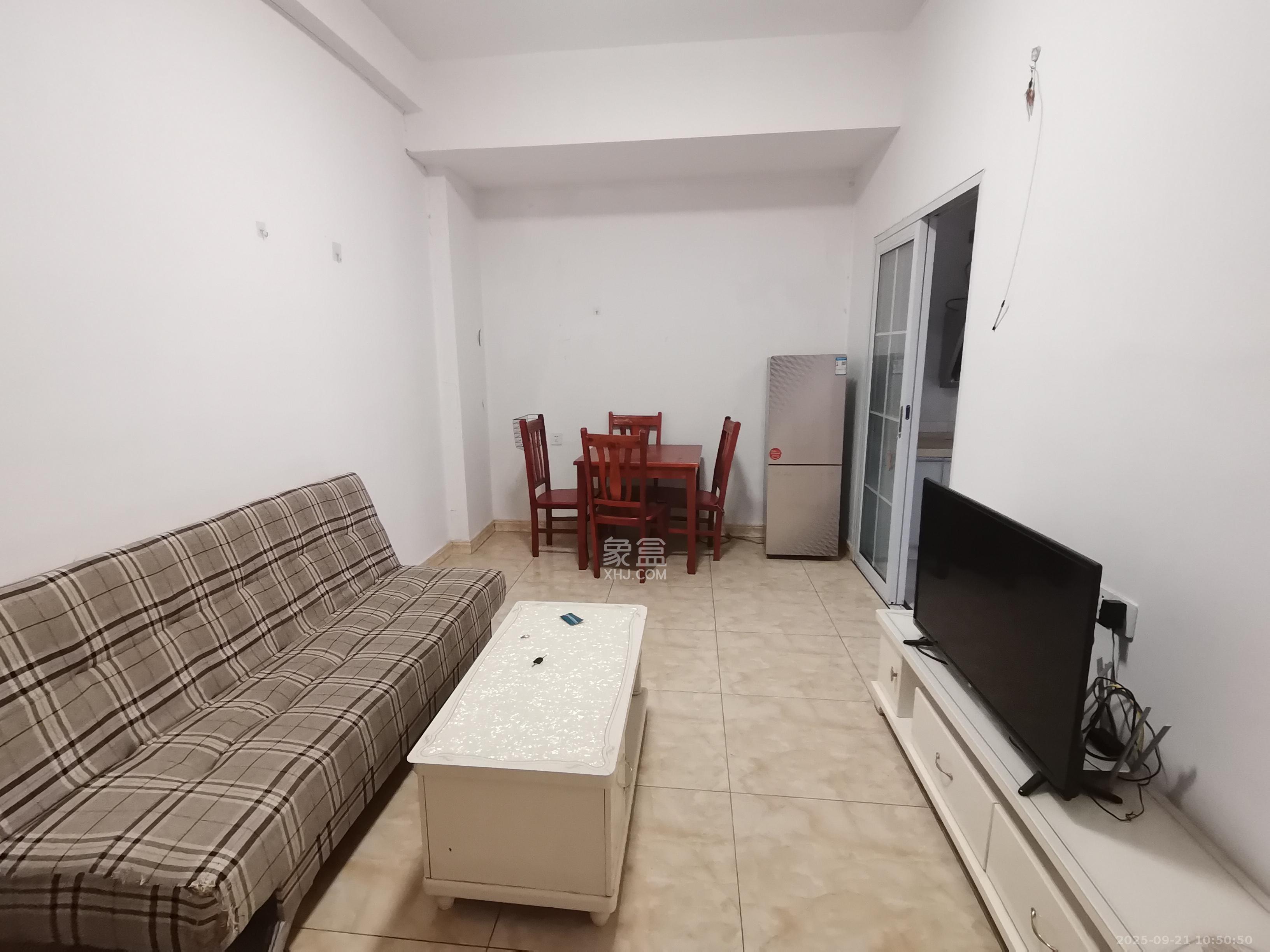 黄鹤小区5片 1室1厅1卫 1300.0元/月 黄鹤小区5片 1室1厅1卫 1300.0元/月室内图