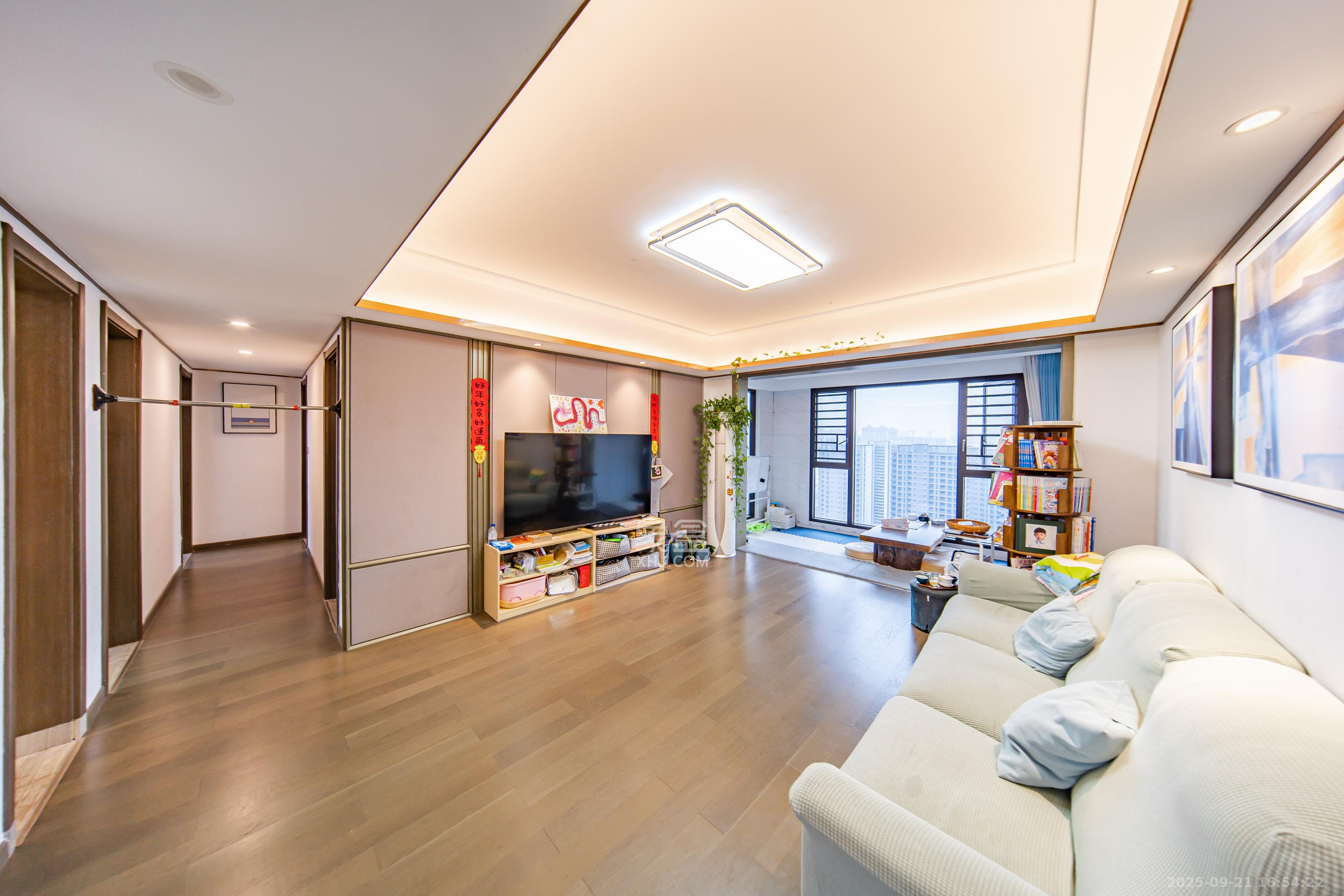 华申阳光城未来悦 4室2厅2卫 168.0万 华申阳光城未来悦 4室2厅2卫 168.0万客厅