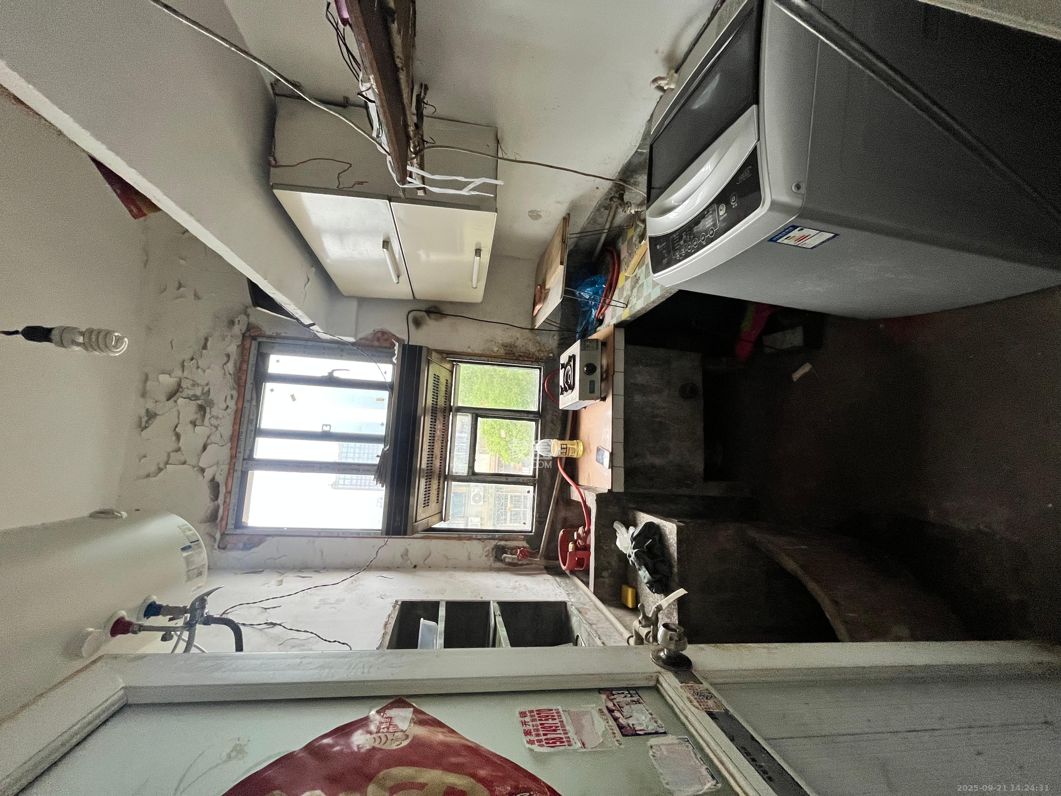 人民新村 1室0厅1卫 700.0元/月 人民新村 1室0厅1卫 700.0元/月室内图