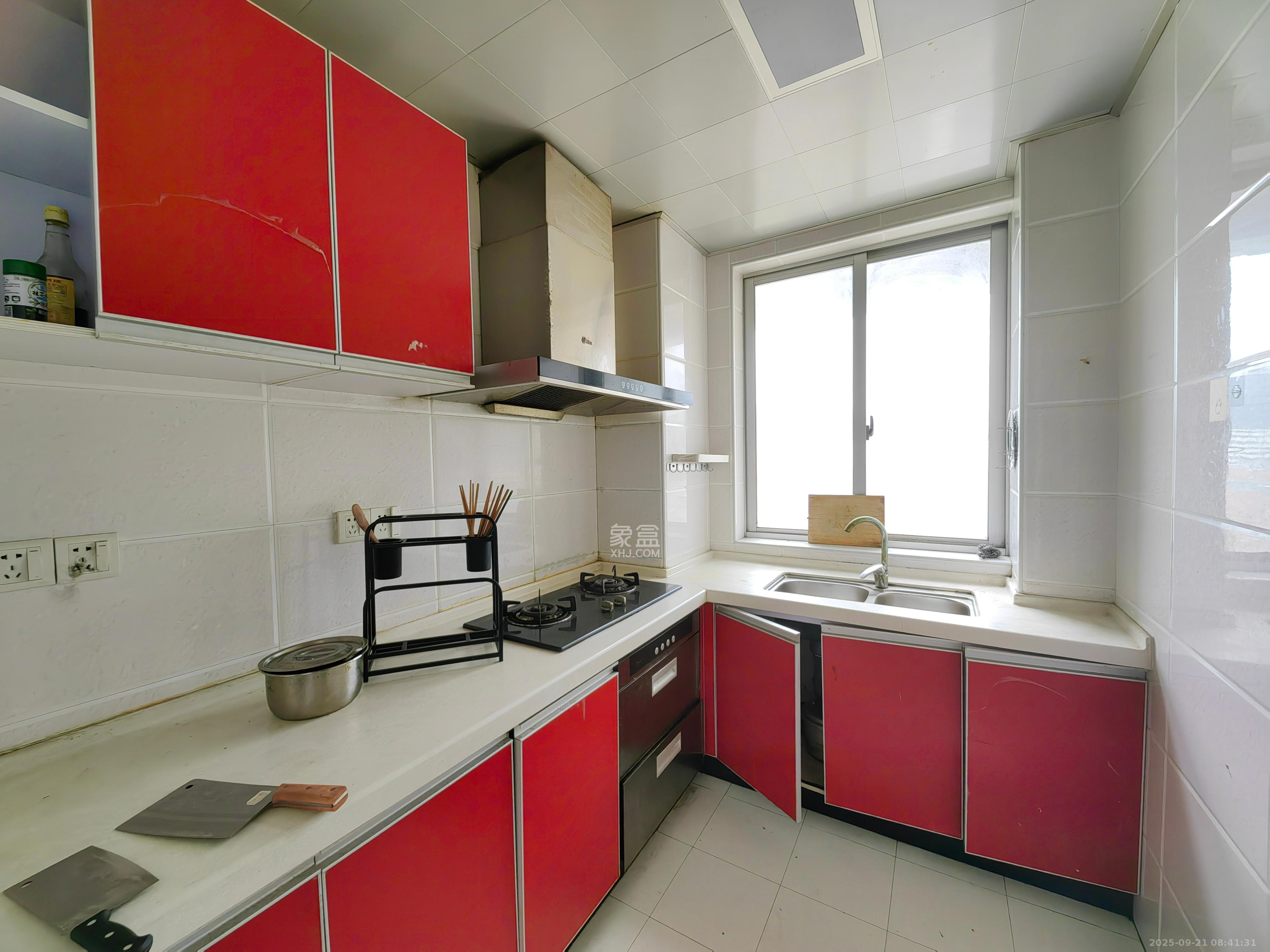 上河国际B座  2室1厅1卫    2500.0元/月室内图