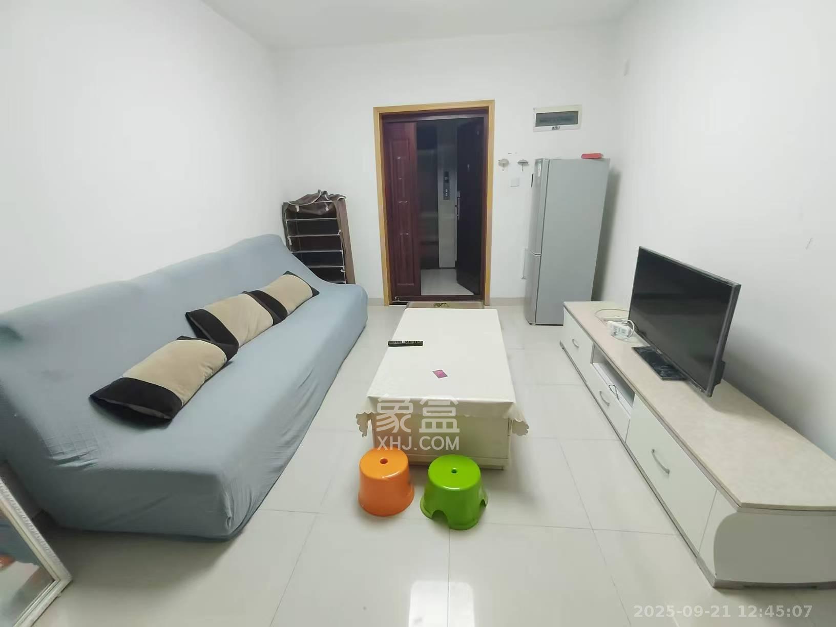 绿地中央广场  2室2厅1卫    2200.0元/月室内图