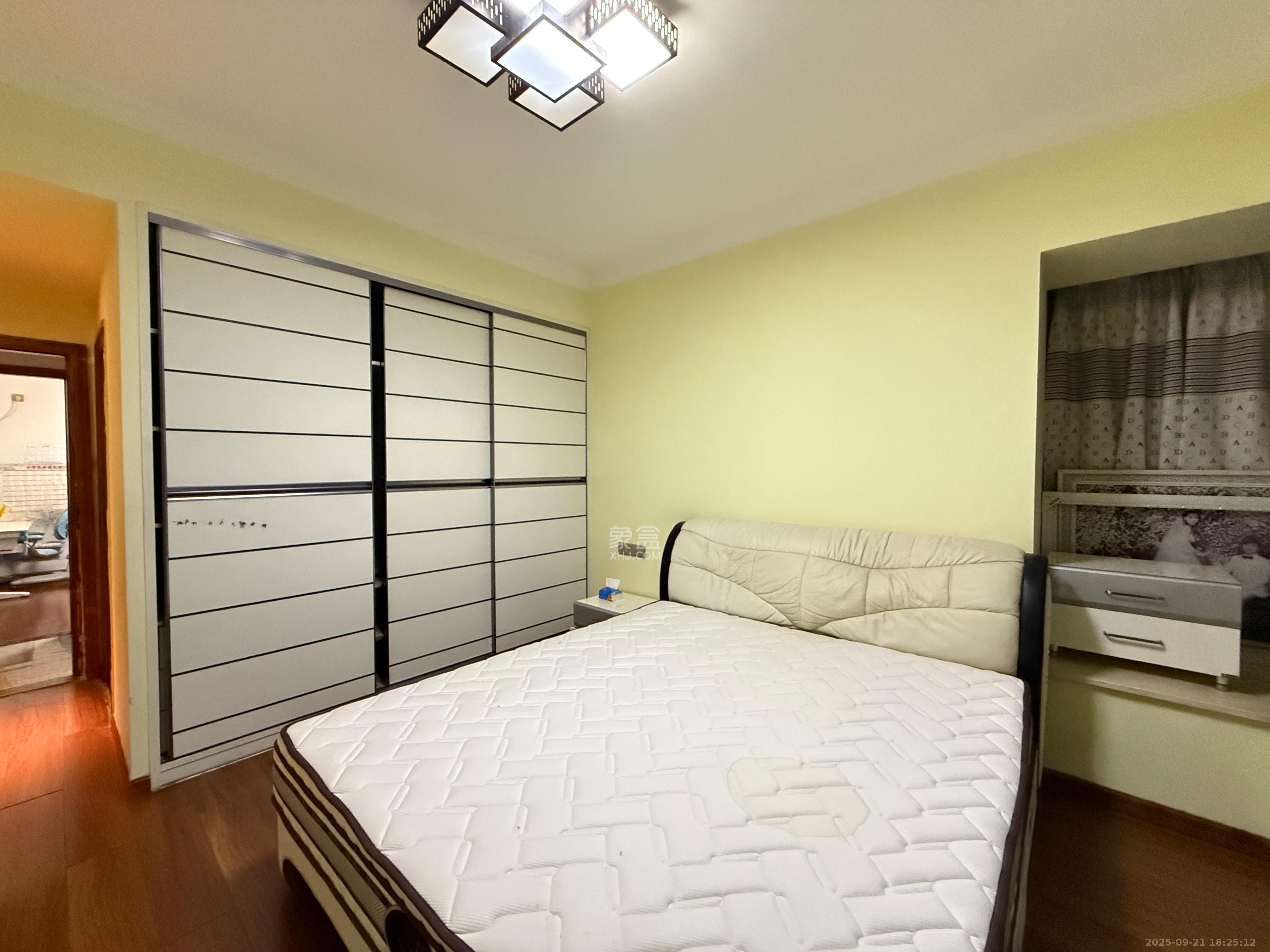 新城新世界一二三期 4室2厅2卫 3800.0元/月 新城新世界一二三期 4室2厅2卫 3800.0元/月室内图