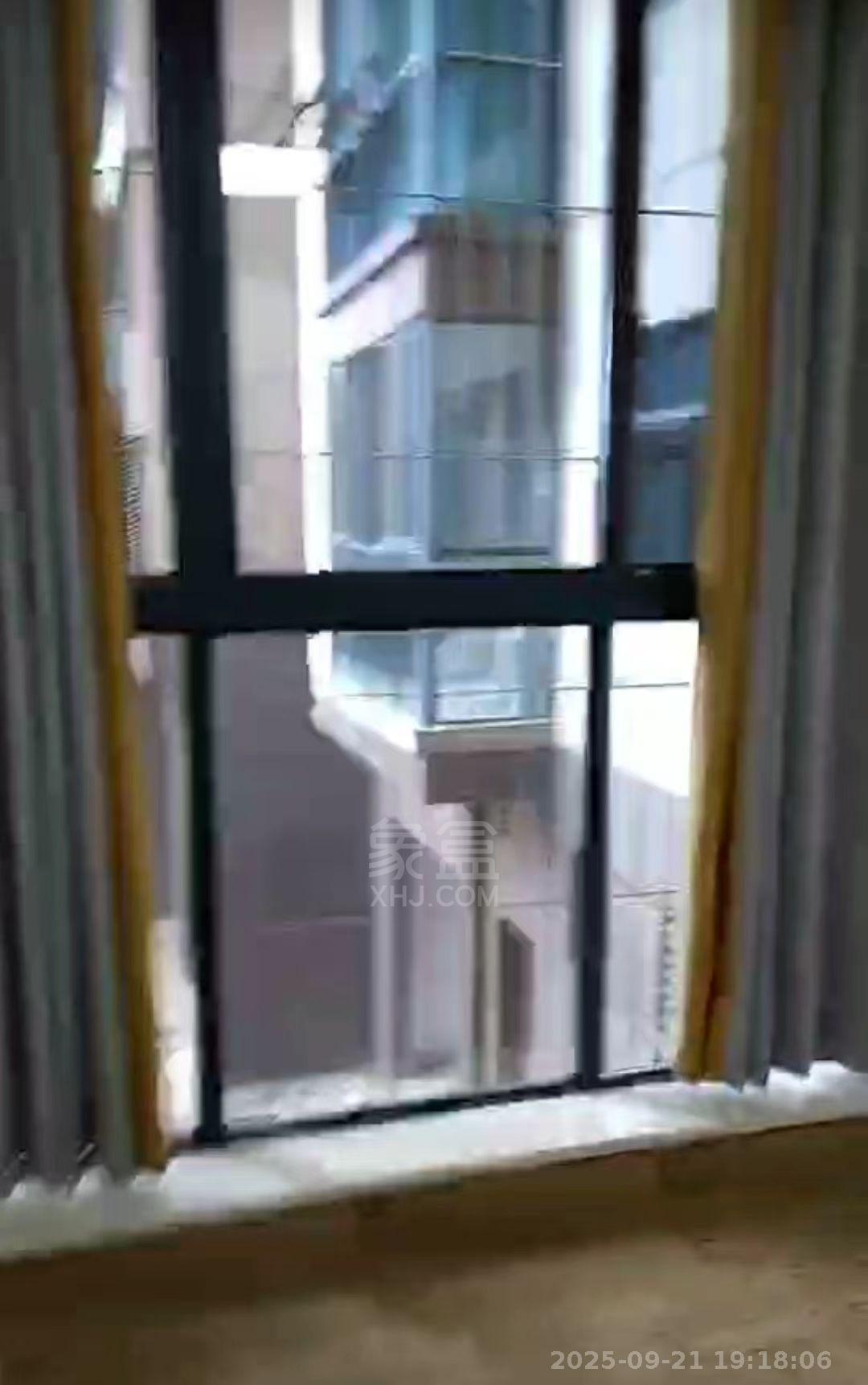 武广国际学苑 3室2厅1卫 2100.0元/月 武广国际学苑 3室2厅1卫 2100.0元/月室内图