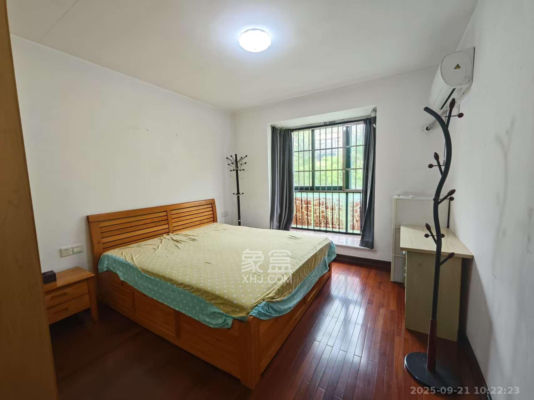 东方新城  3室2厅1卫    2700.0元/月室内图