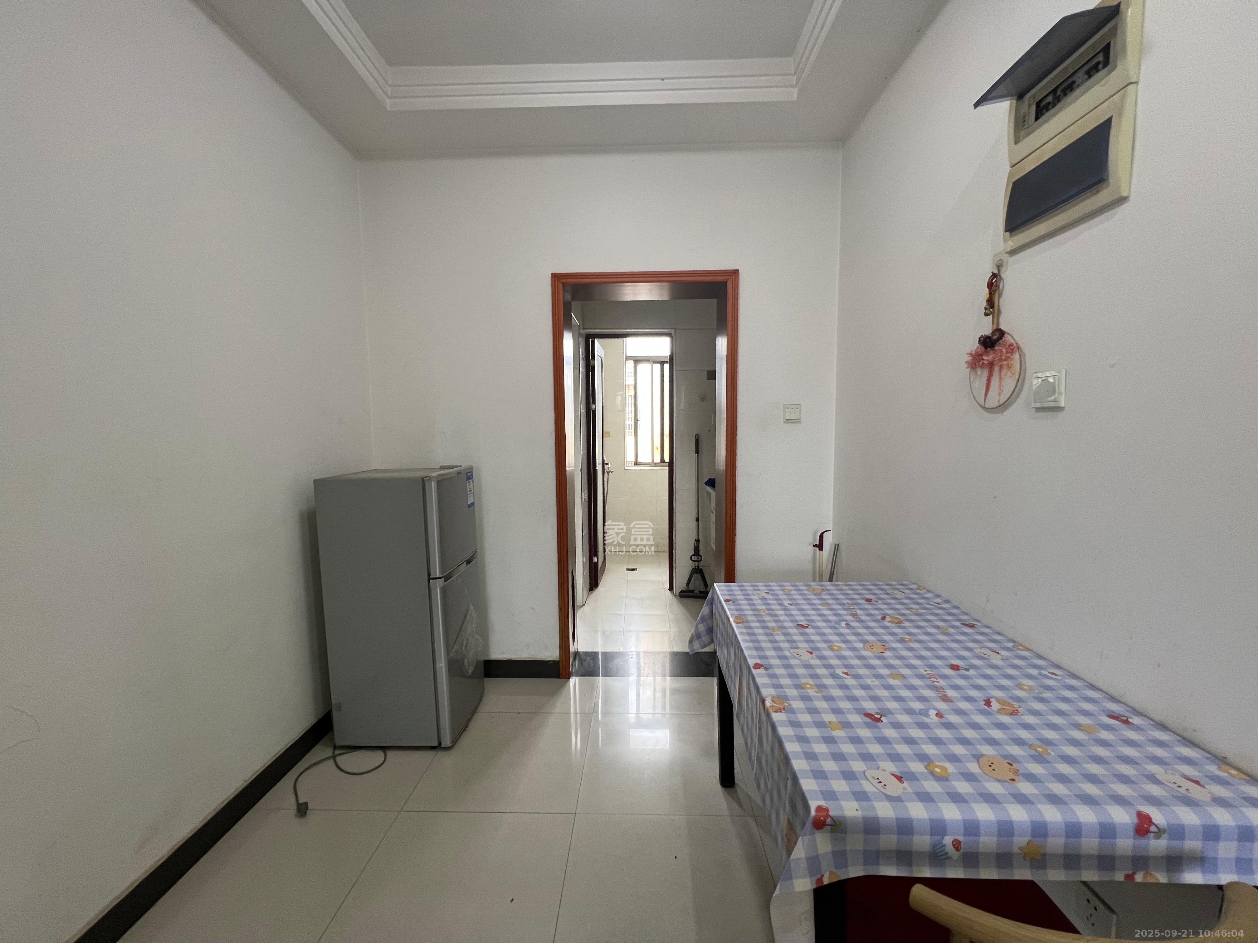 荷叶小区  2室2厅1卫    1000.0元/月室内图