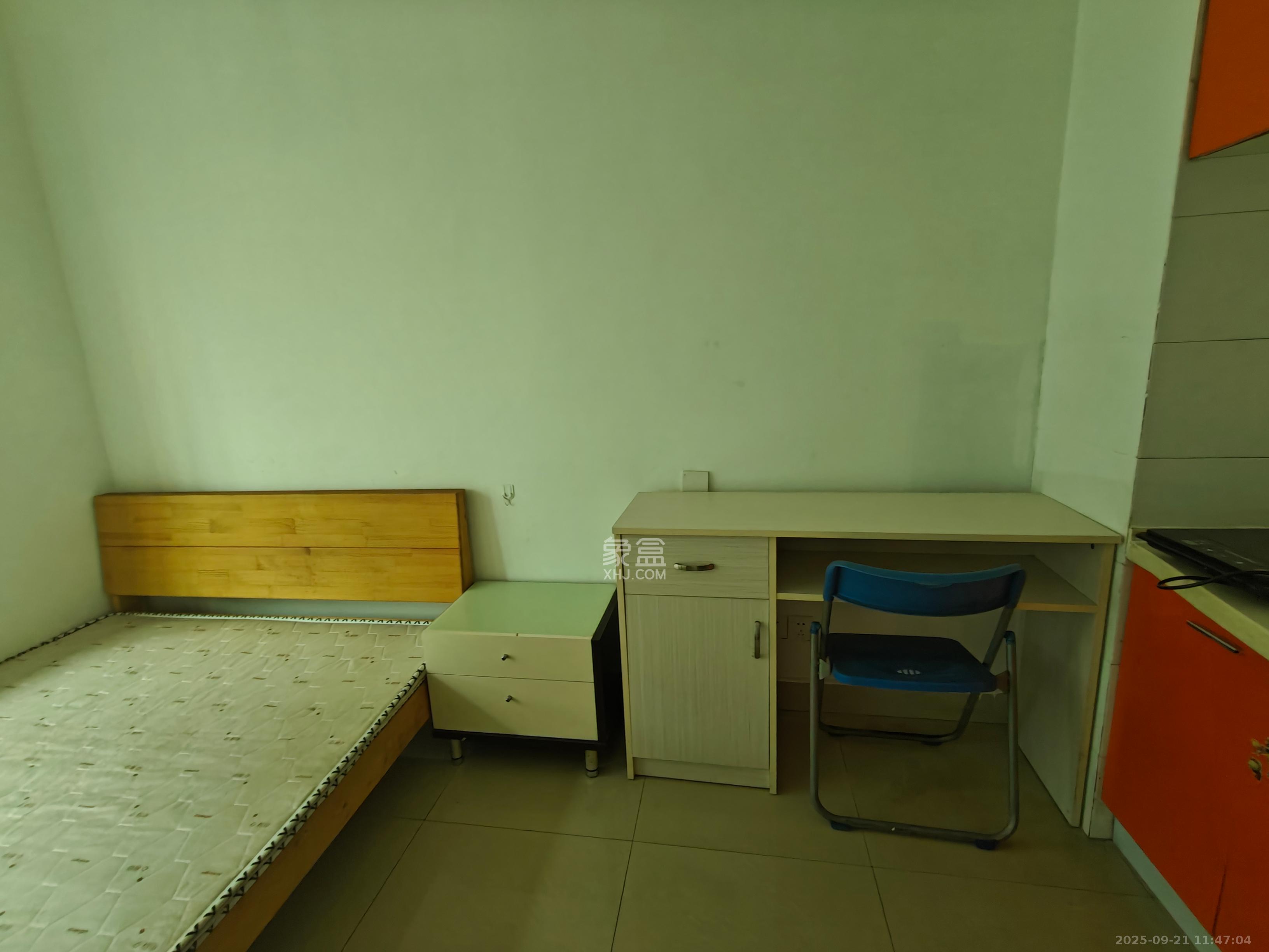 都市晨光  1室1厅1卫    1000.0元/月 都市晨光  1室1厅1卫    1000.0元/月室内图