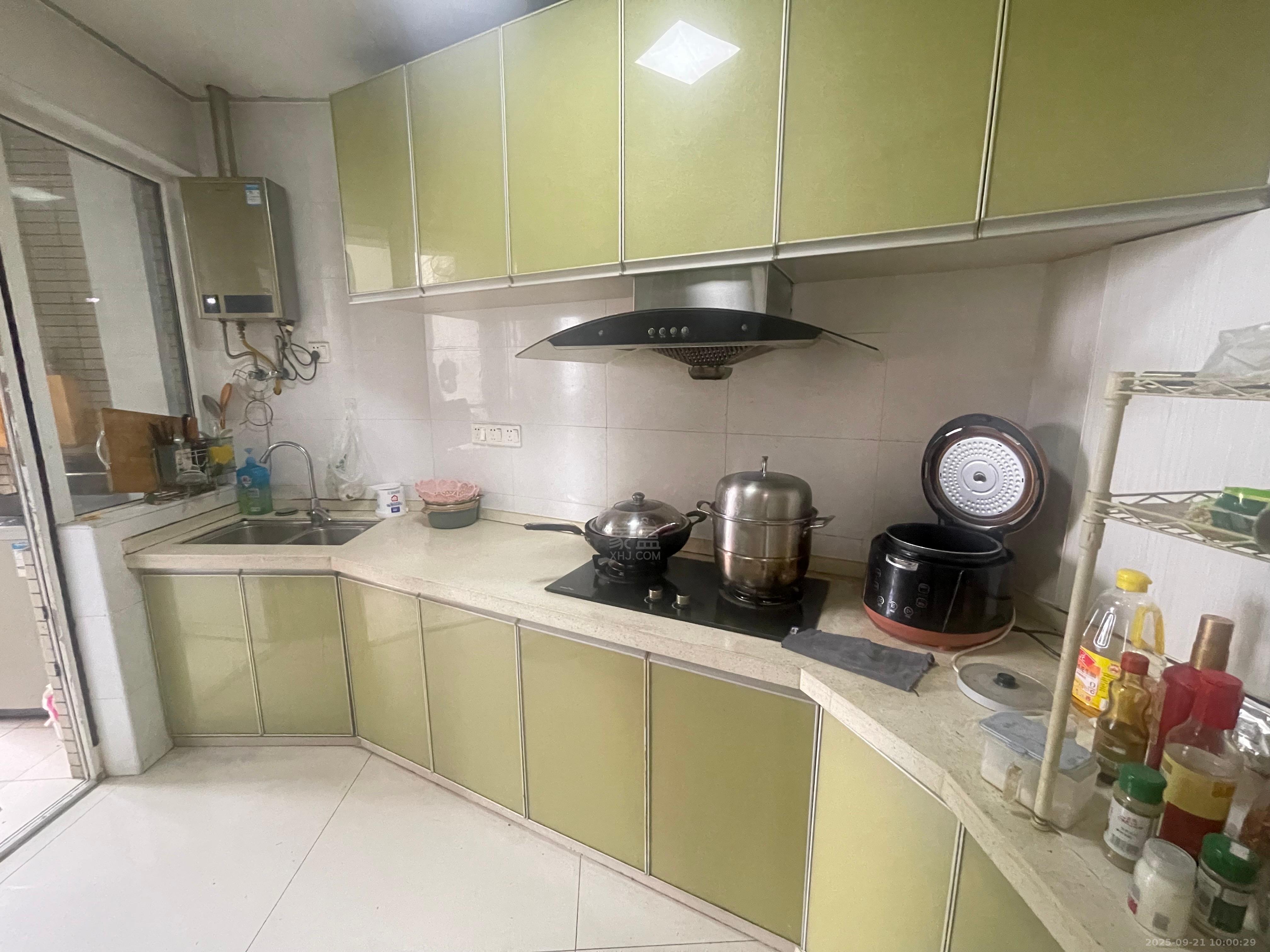 美的城二期 3室2厅2卫 1800.0元/月 美的城二期 3室2厅2卫 1800.0元/月室内图