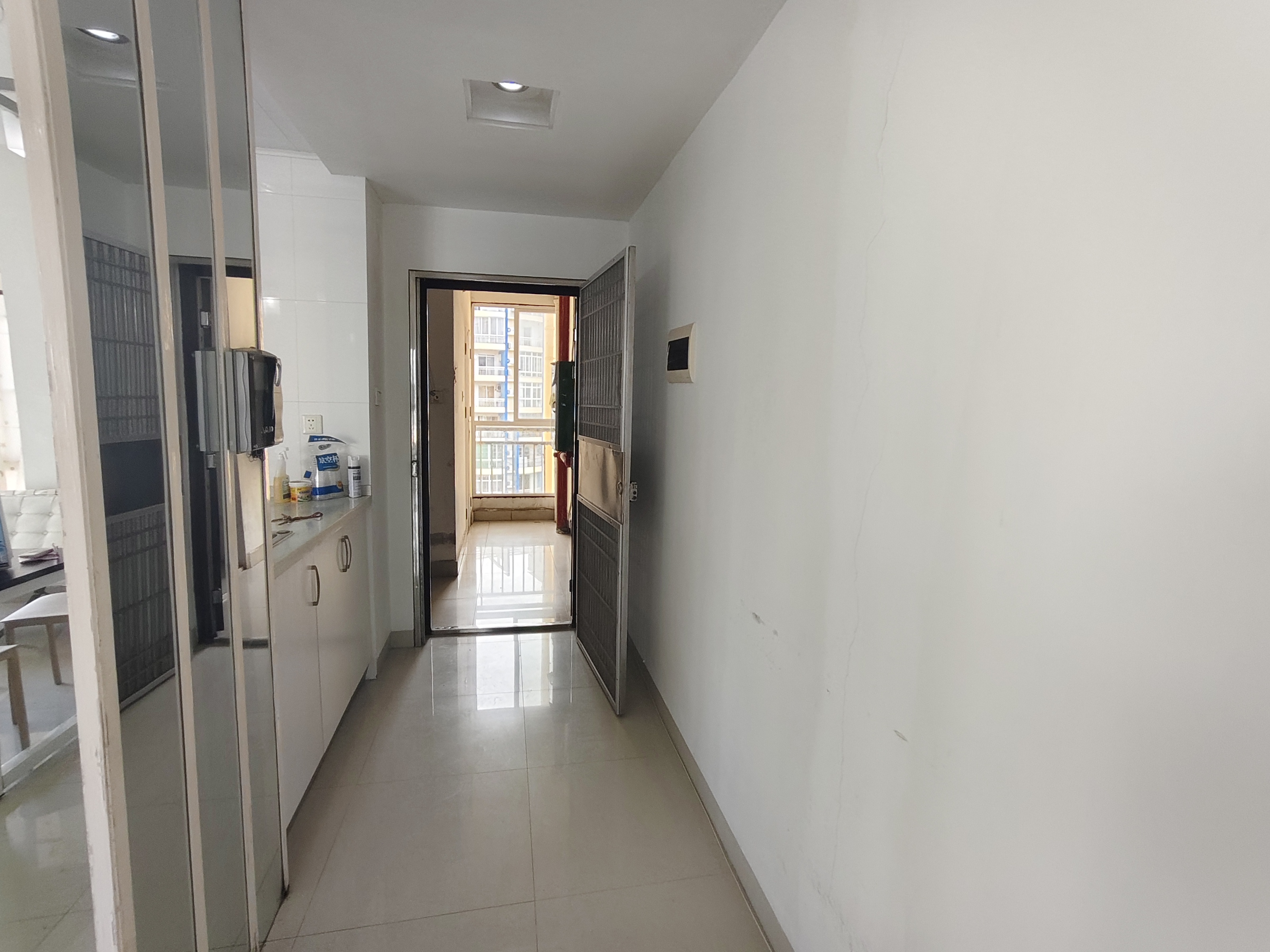 耀江花园 1室1厅1卫 2100.0元/月 耀江花园 1室1厅1卫 2100.0元/月室内图