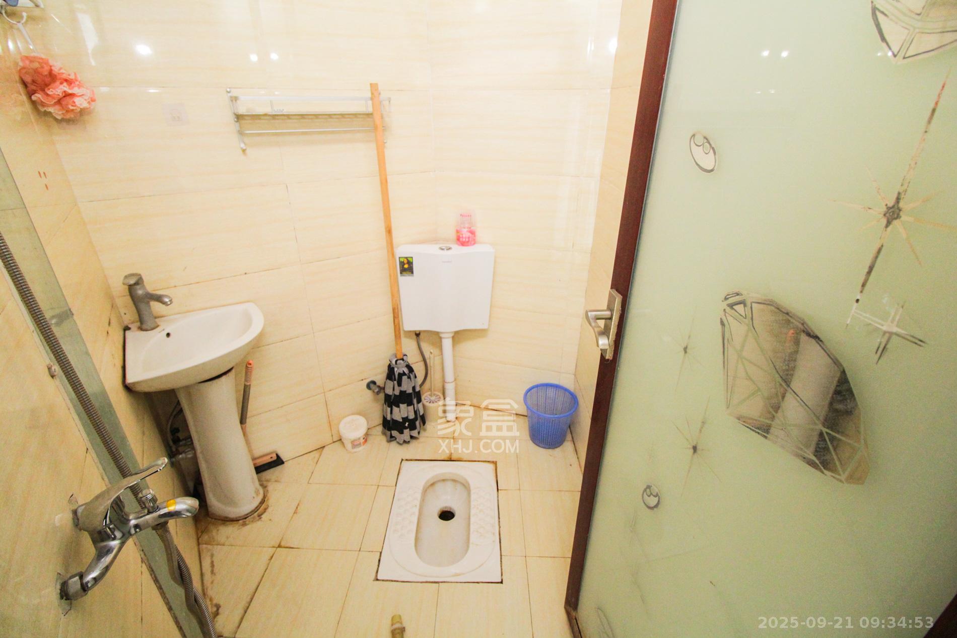 万象美域 2室1厅1卫 1600.0元/月 万象美域 2室1厅1卫 1600.0元/月室内图