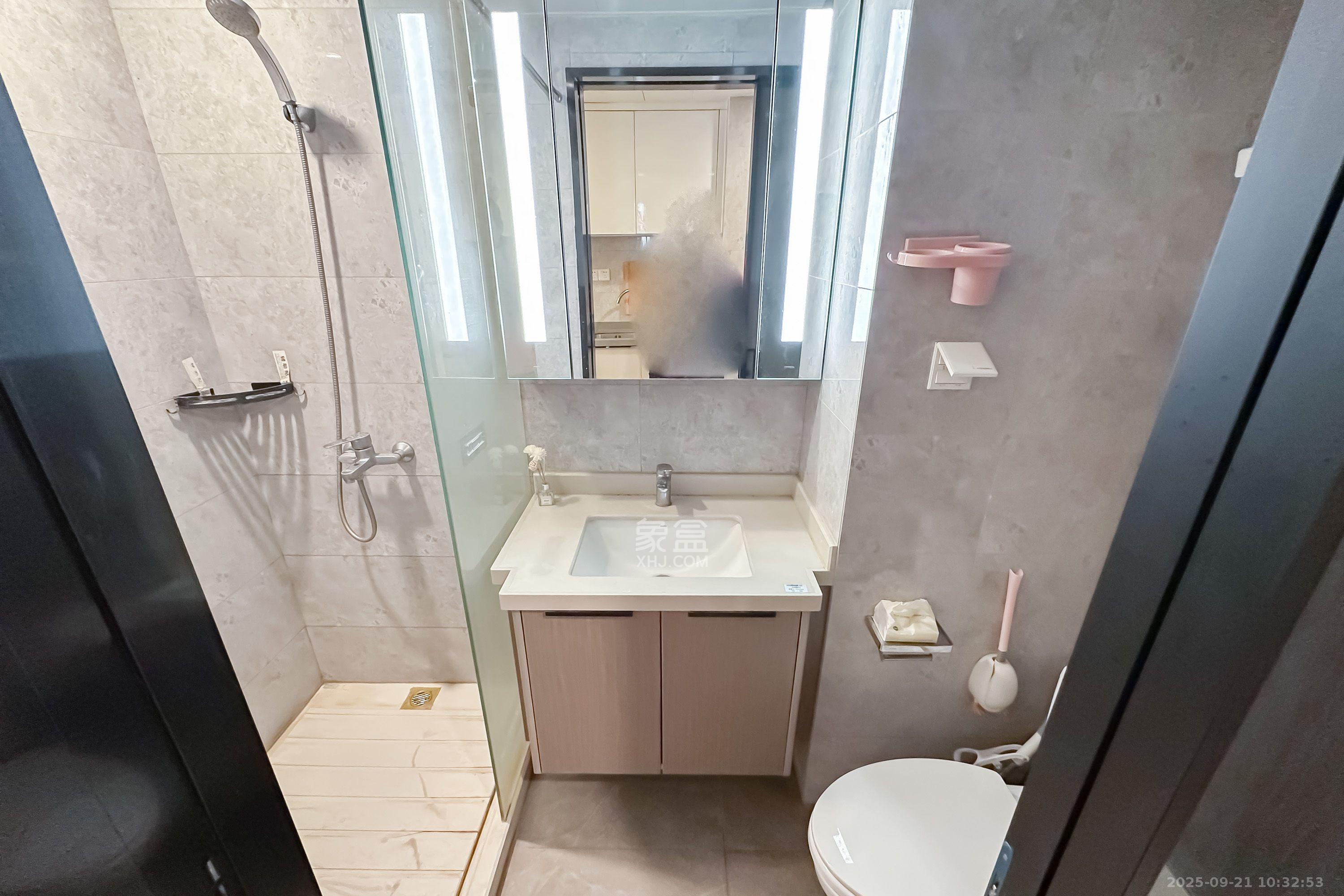 映客龙湖璟翠公馆（映客龙湖璟翠中心）   38.85㎡      1400.0元/月室内图