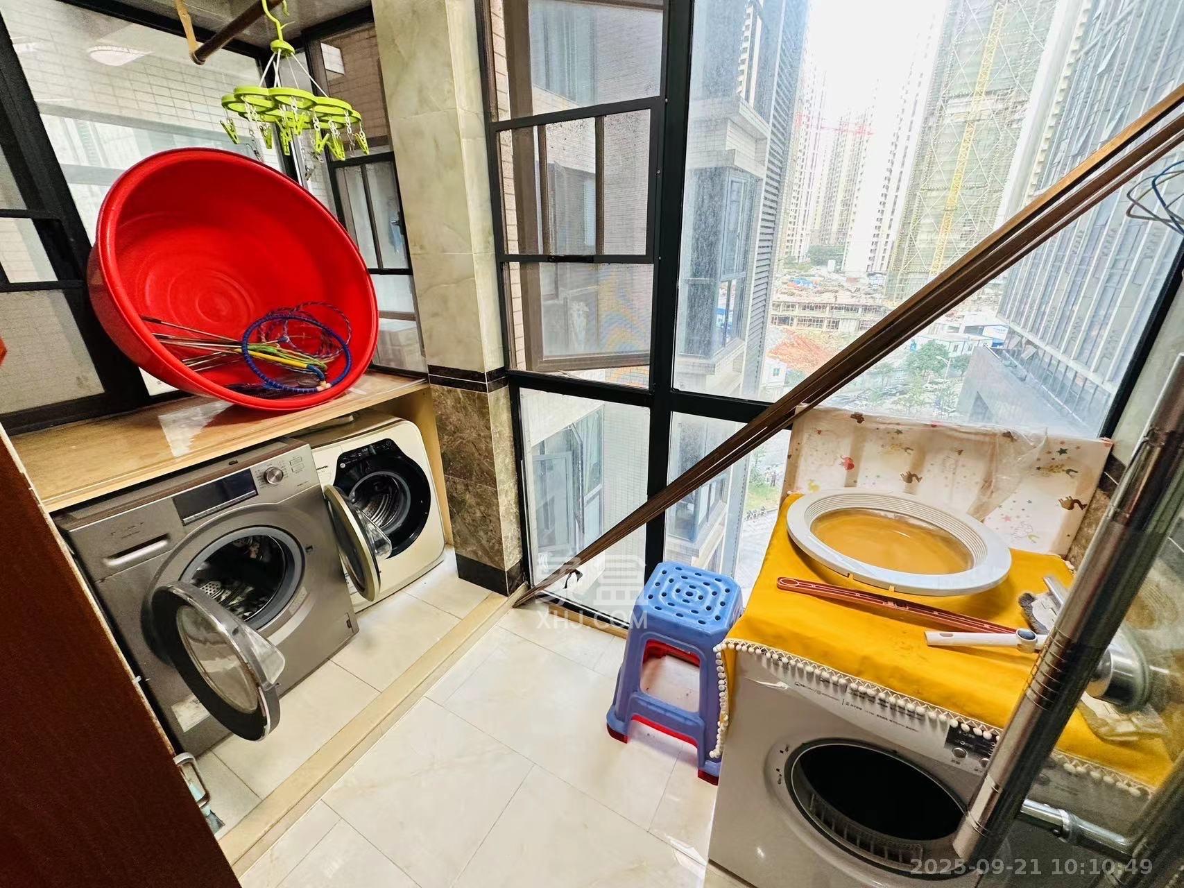 慢步江湾  4室2厅1卫    3200.0元/月室内图