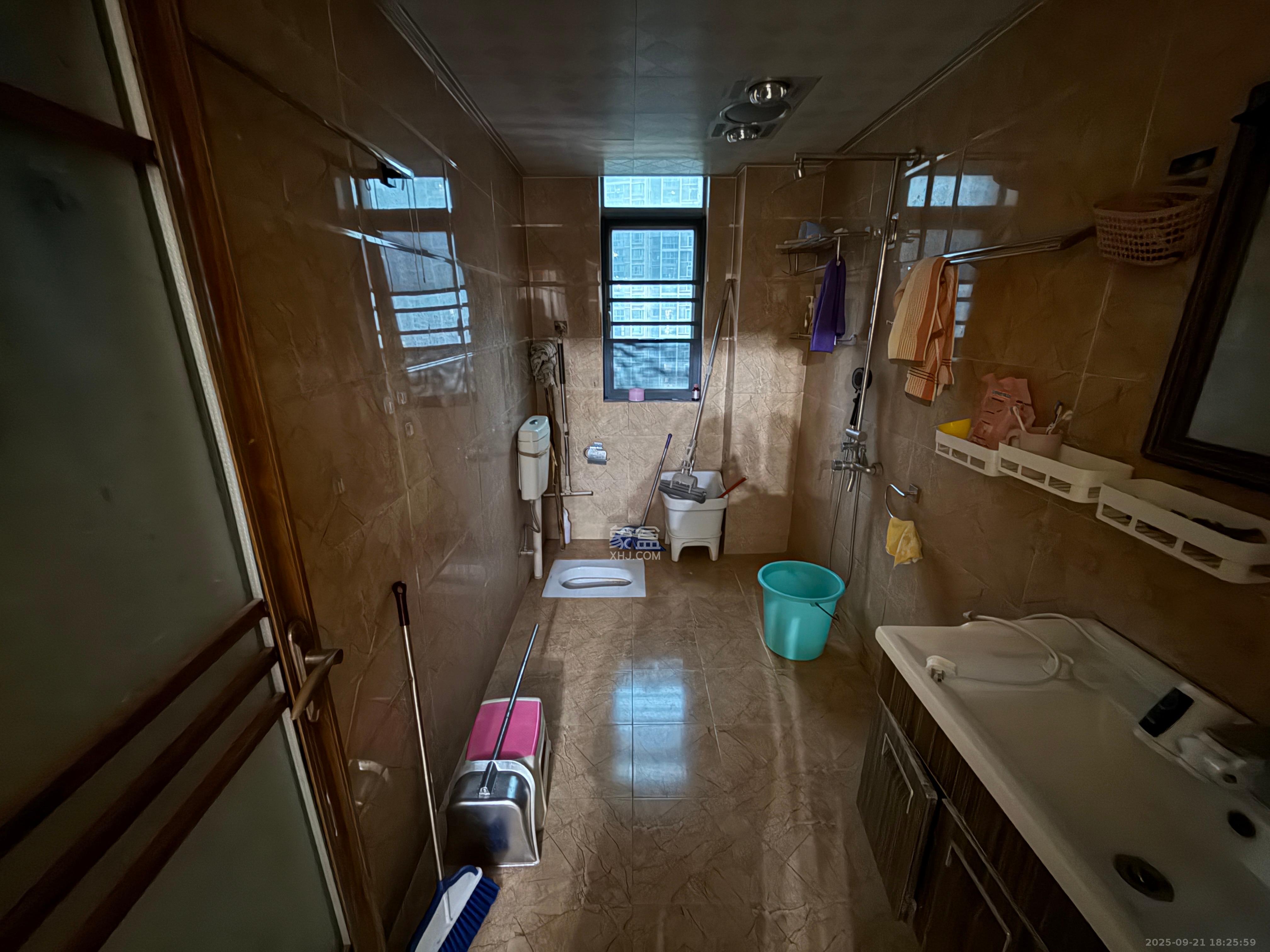 新城新世界一二三期 4室2厅2卫 3800.0元/月 新城新世界一二三期 4室2厅2卫 3800.0元/月室内图