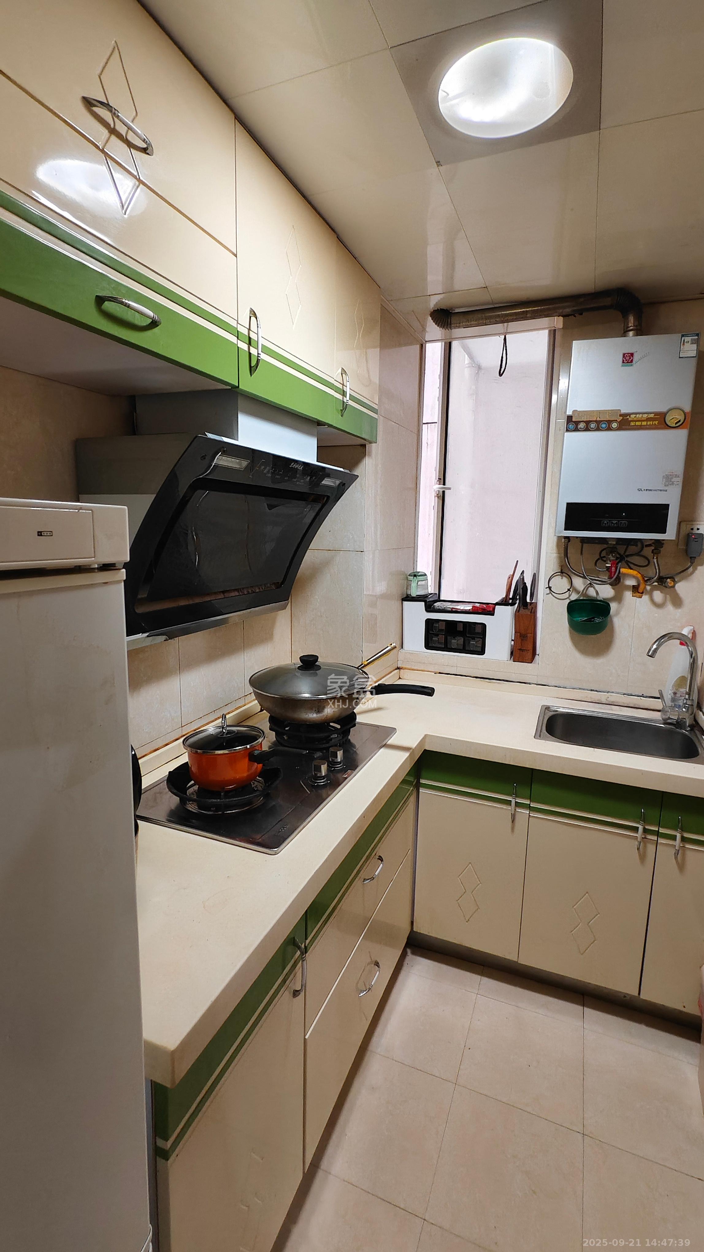 鹏程世家  1室1厅1卫    2000.0元/月室内图