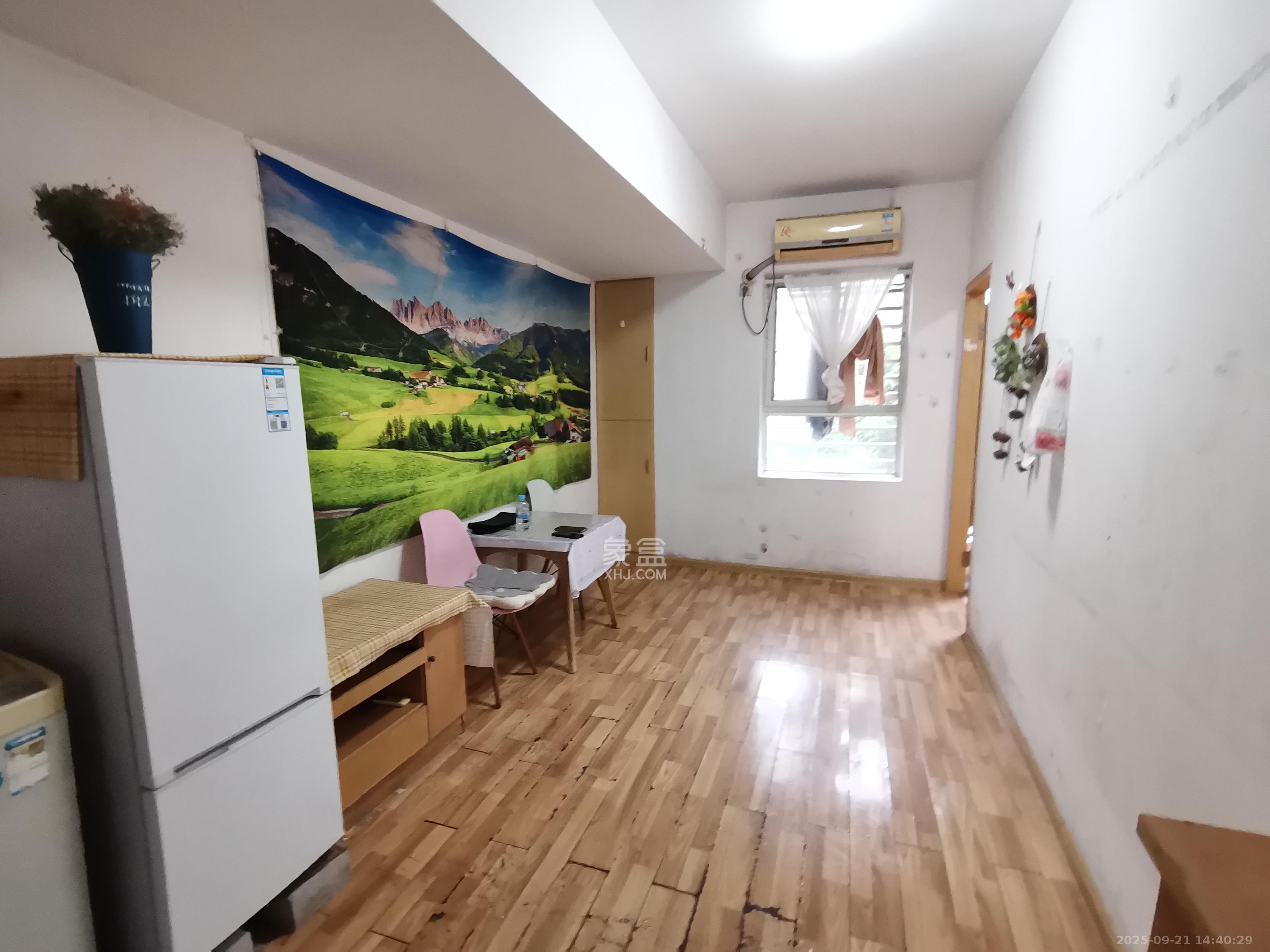 阳光100二期 1室1厅1卫 1200.0元/月 阳光100二期 1室1厅1卫 1200.0元/月室内图