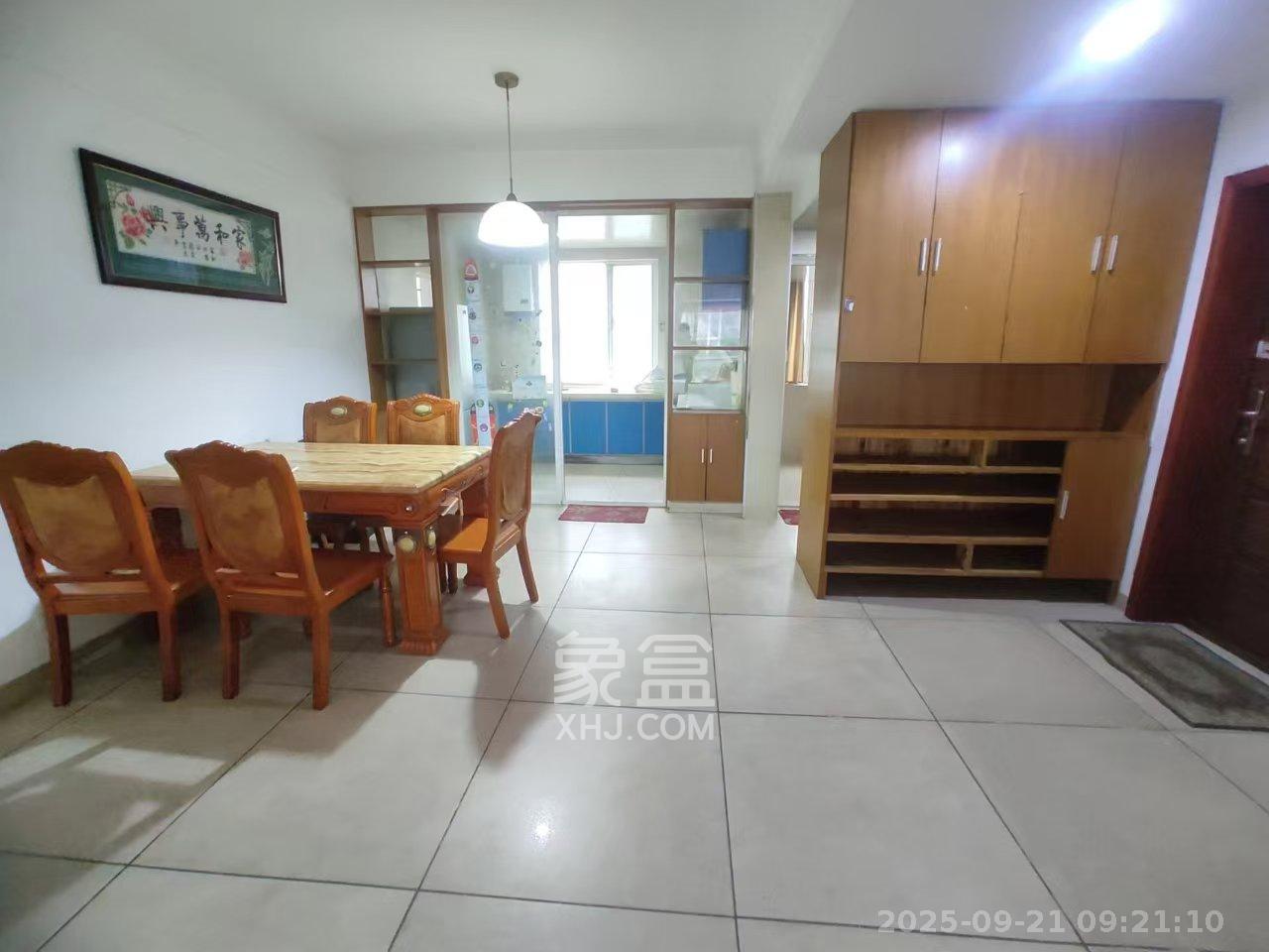 天鸿天府（天鸿中央大院）  3室2厅2卫    2300.0元/月室内图