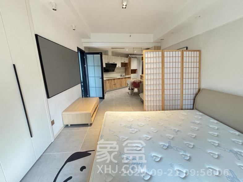 鑫远玲珑  1室1厅1卫    2100.0元/月室内图