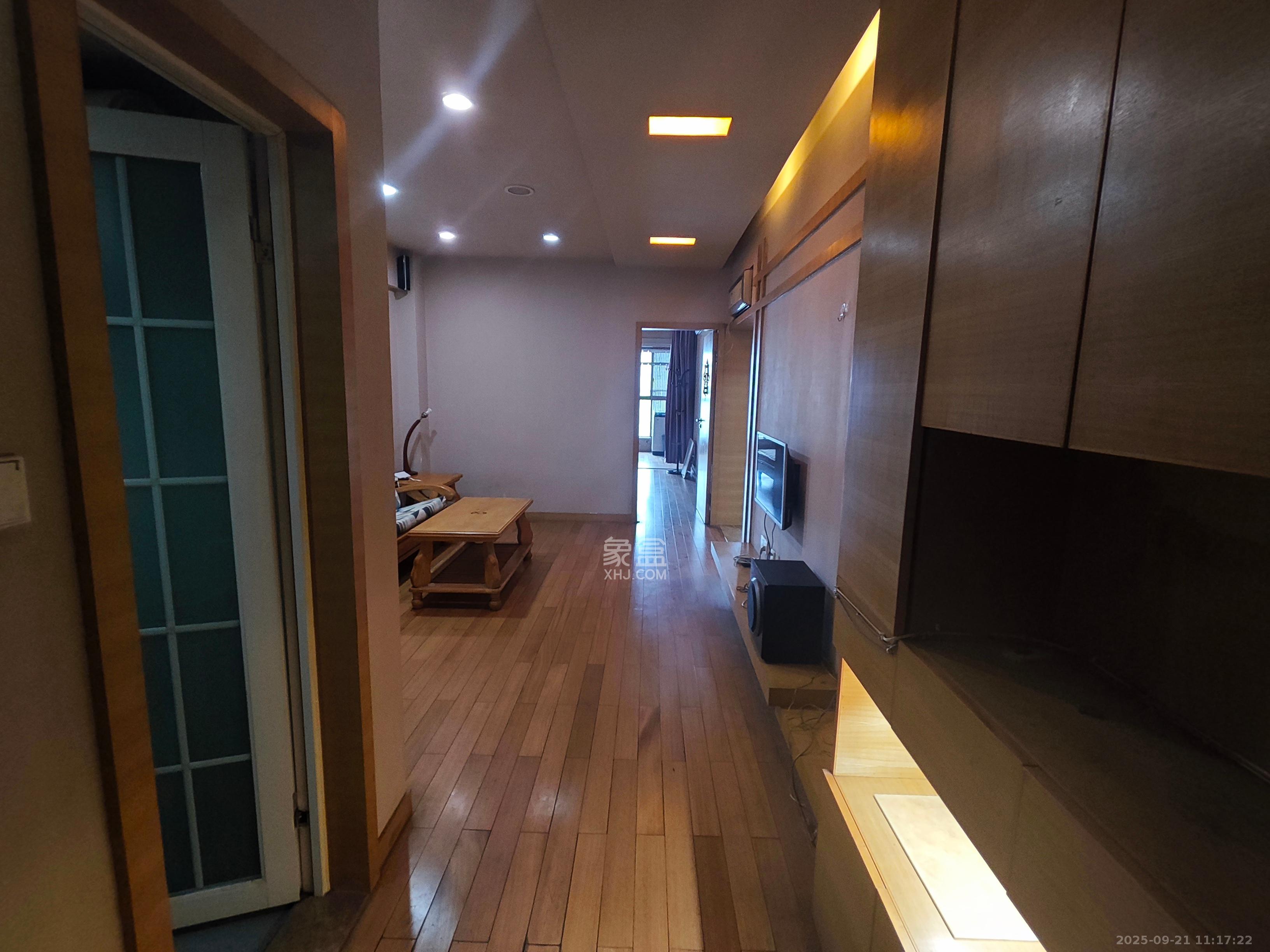 BOBO天下城（CTA财富中心）  1室1厅1卫    1800.0元/月室内图