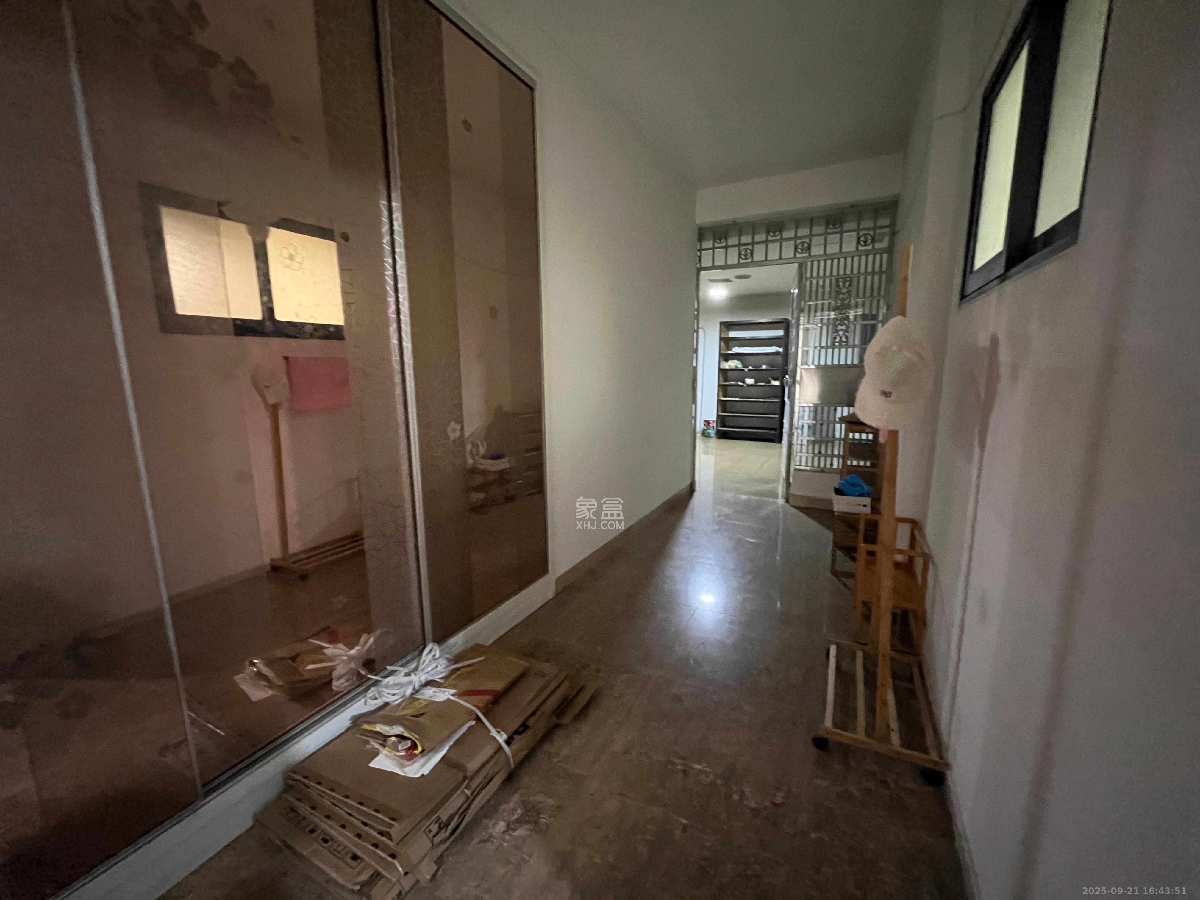 阳光100一期、四五期 3室2厅2卫 3200.0元/月 阳光100一期、四五期 3室2厅2卫 3200.0元/月室内图