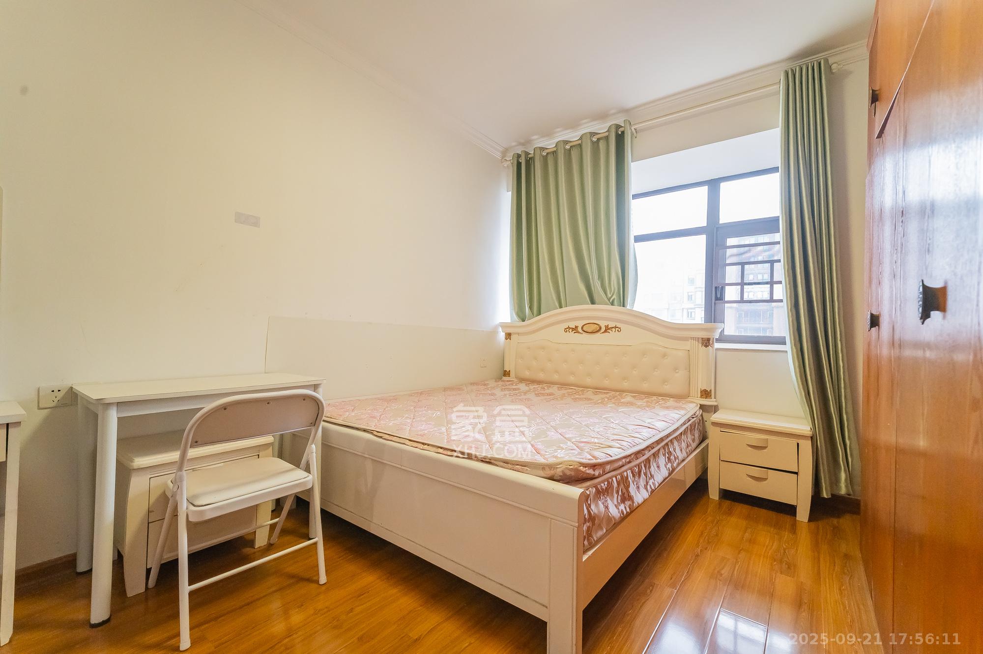 未来漫城  3室1厅1卫    89.8万卧室