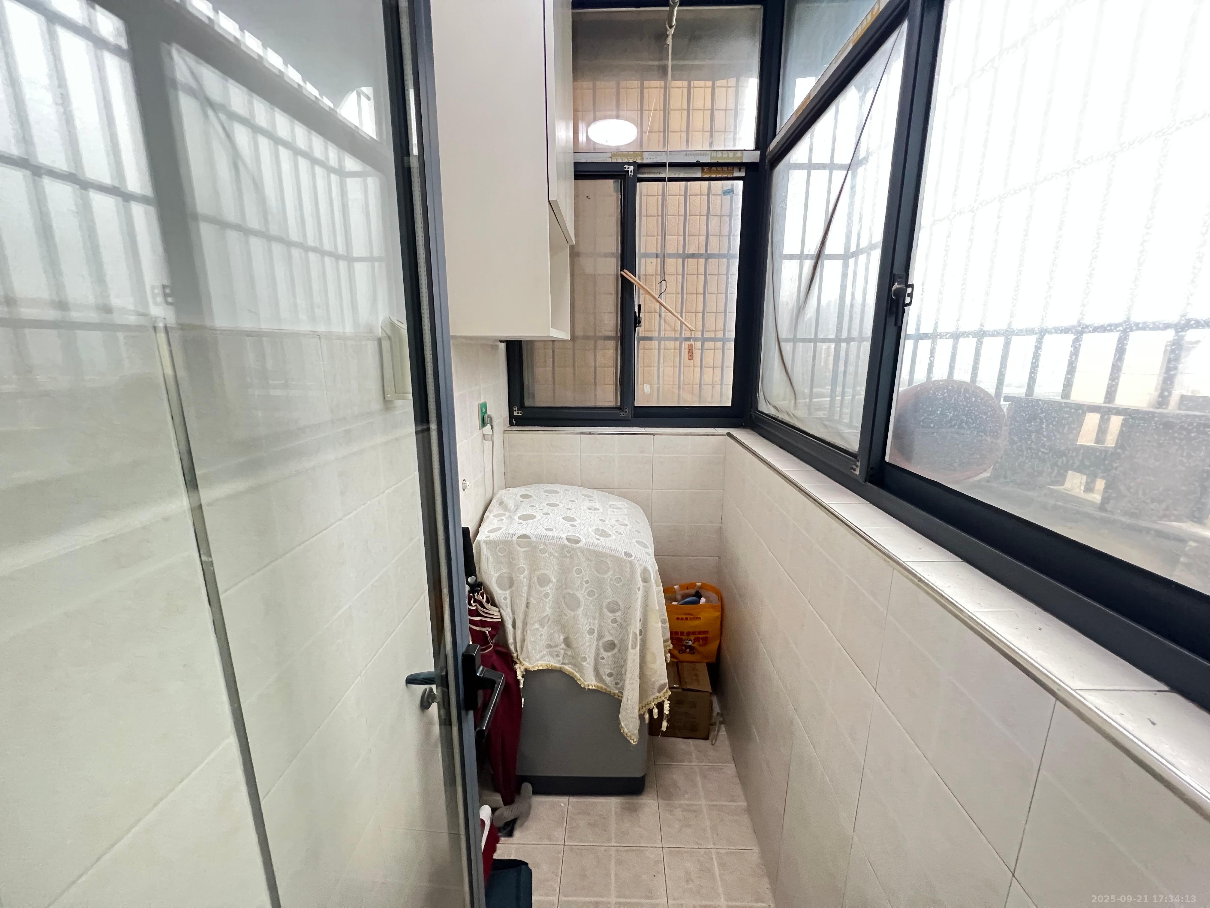 万科魅力之城  3室2厅1卫    2400.0元/月 万科魅力之城  3室2厅1卫    2400.0元/月室内图