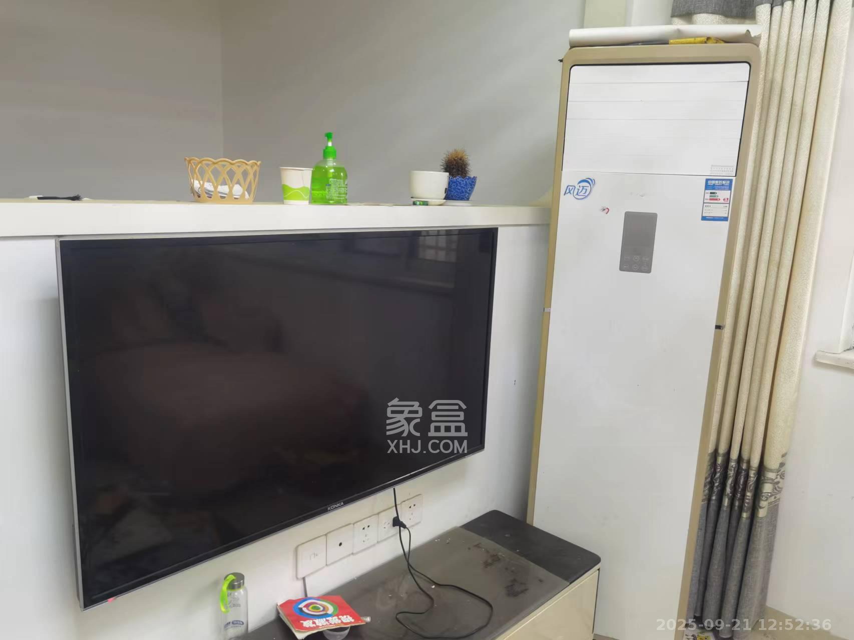 山水印象(愿景想山) 3室2厅1卫 1300.0元/月 山水印象(愿景想山) 3室2厅1卫 1300.0元/月室内图