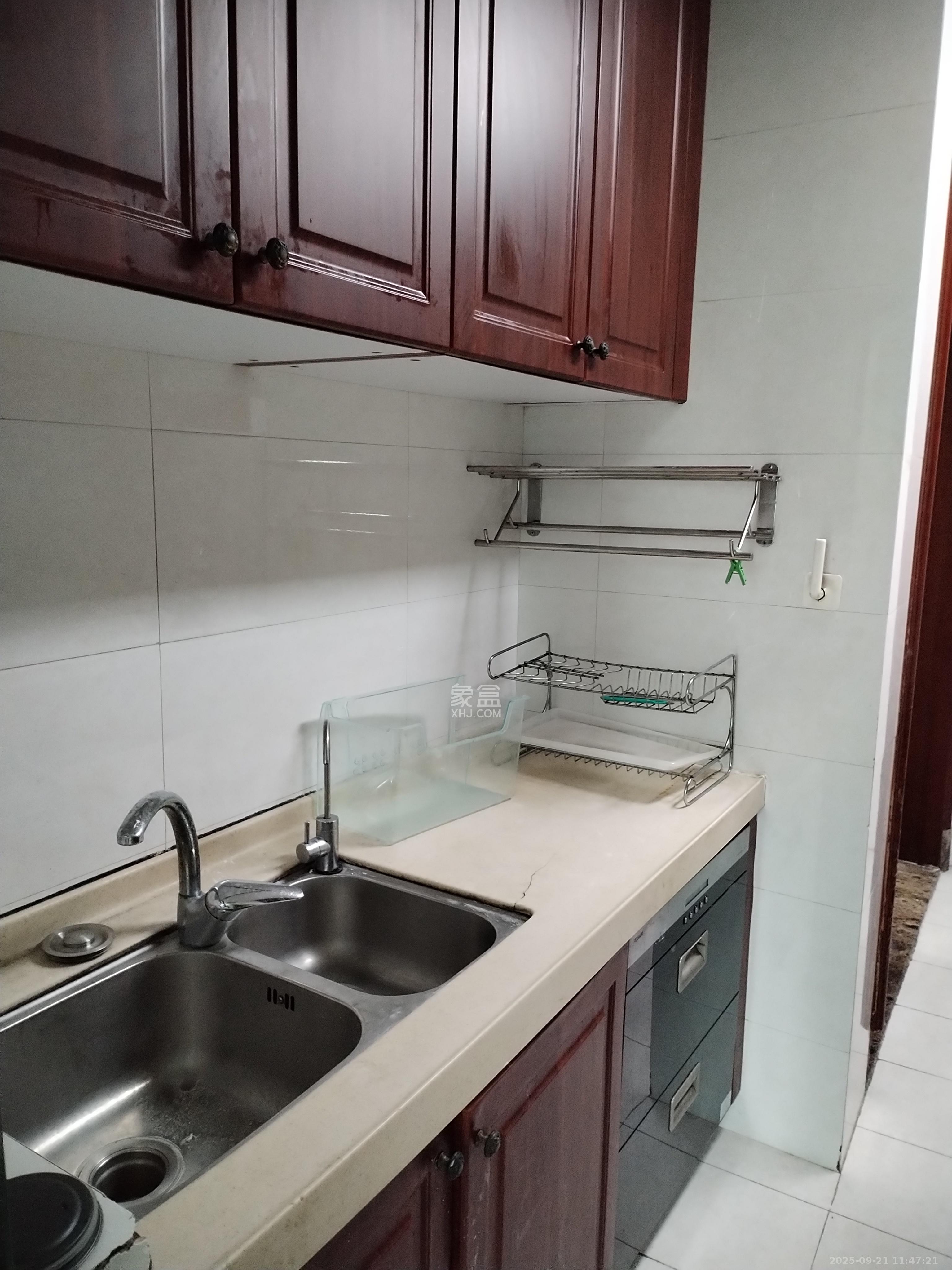 恒大华府  4室2厅2卫    4600.0元/月室内图