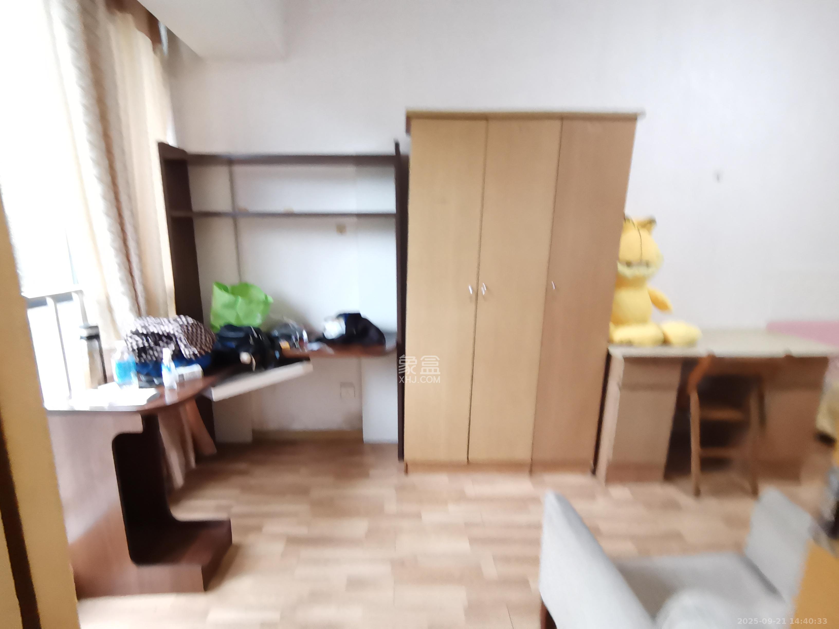 阳光100二期  1室1厅1卫    1200.0元/月室内图