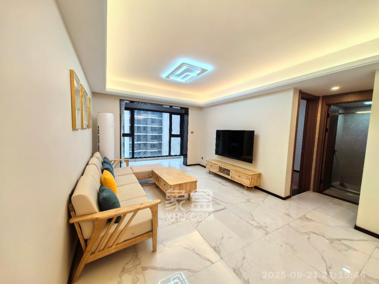 中海阅溪府  3室2厅2卫    3000.0元/月