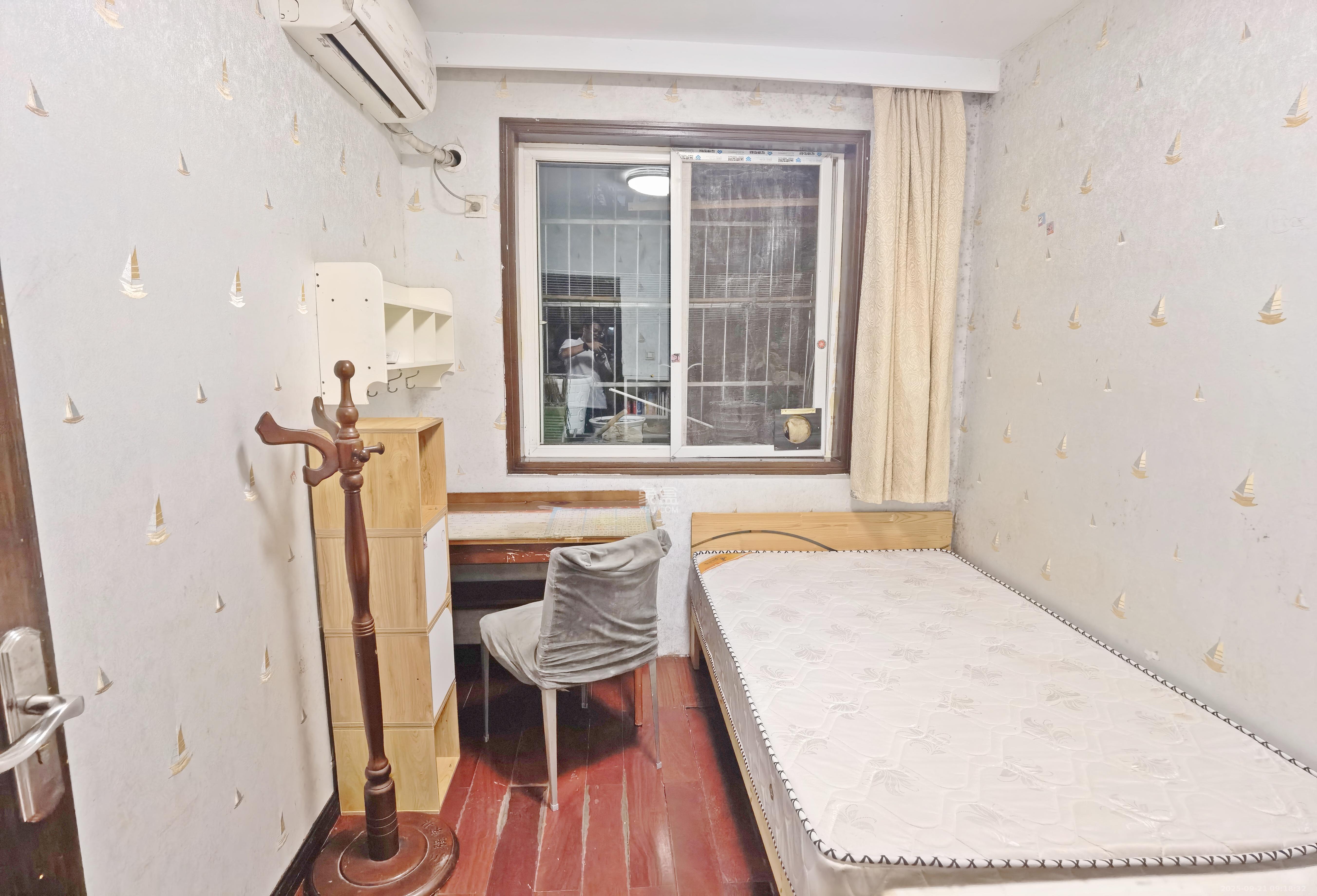 枫林美景 3室2厅1卫 2200.0元/月 枫林美景 3室2厅1卫 2200.0元/月室内图