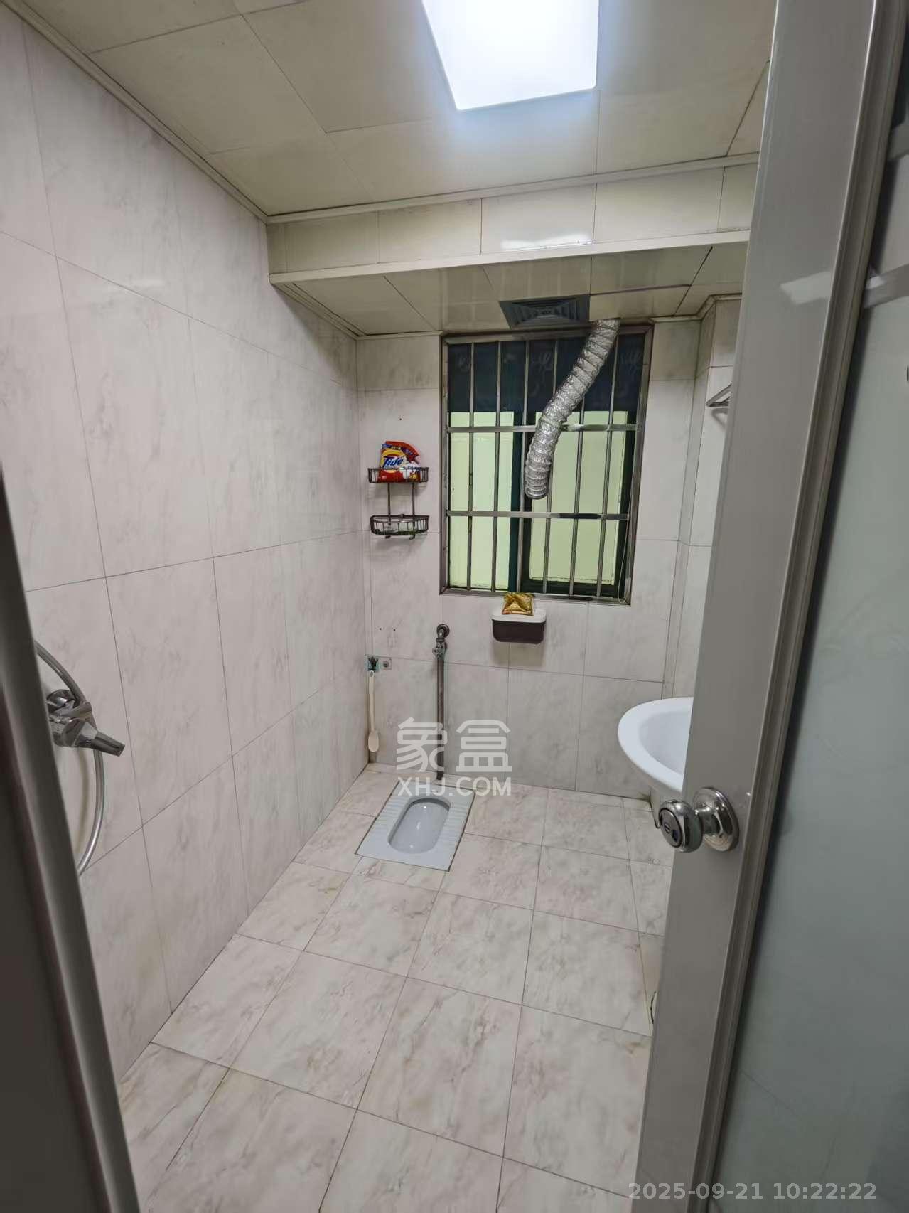 东方新城  3室2厅1卫    2700.0元/月室内图