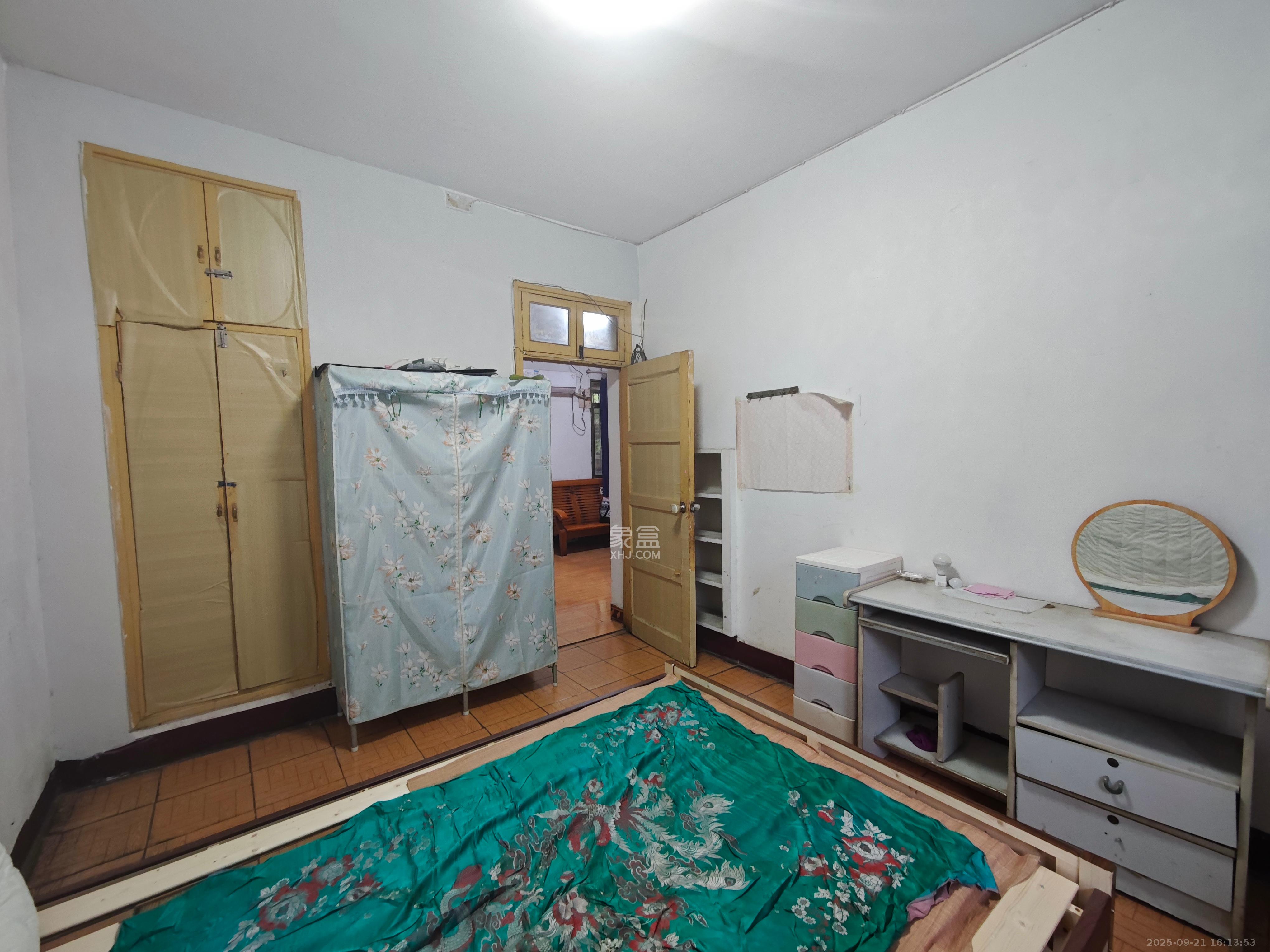 通程物流宿舍 2室1厅1卫 1500.0元/月 通程物流宿舍 2室1厅1卫 1500.0元/月室内图