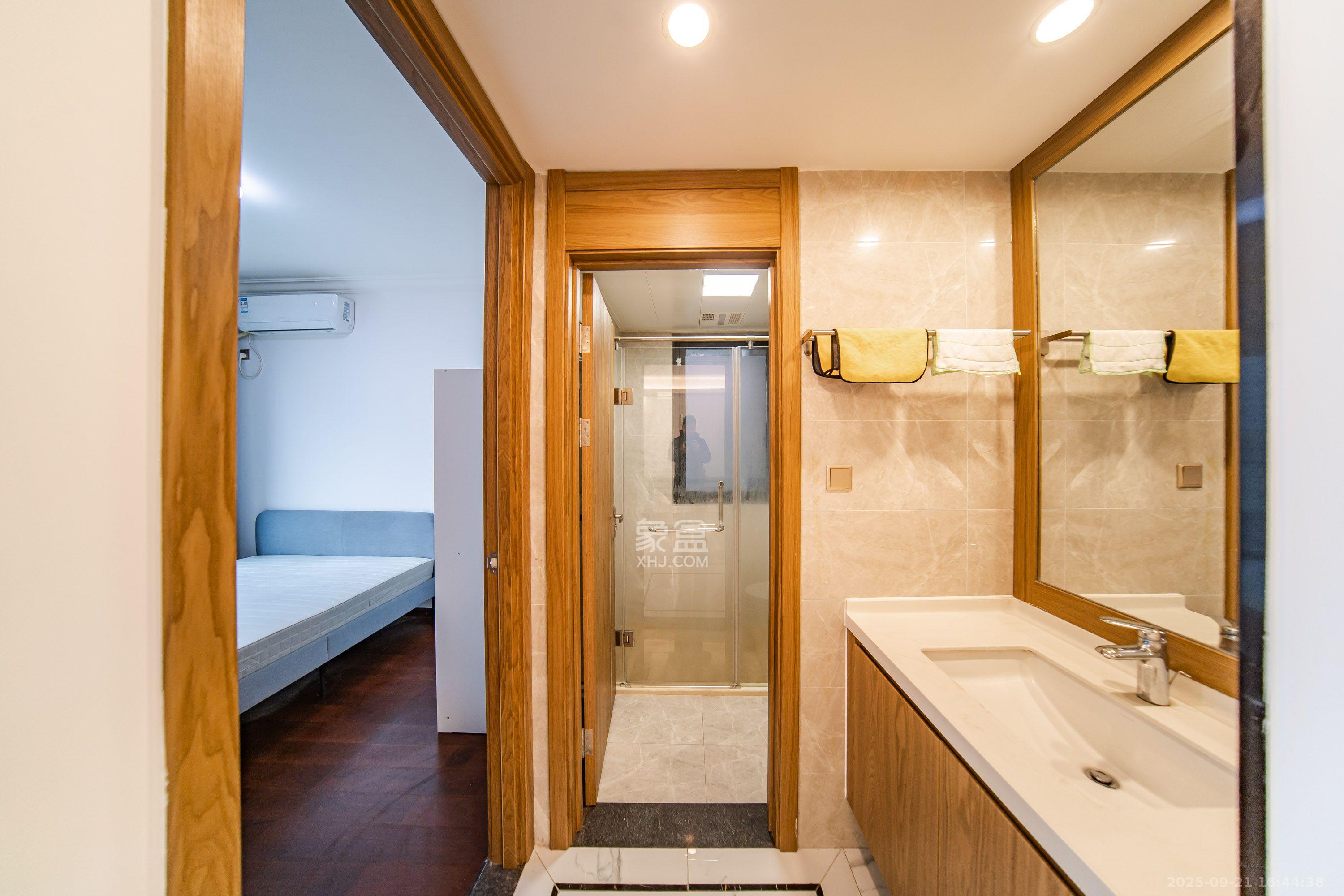 中海阅江府  3室2厅2卫    4300.0元/月室内图