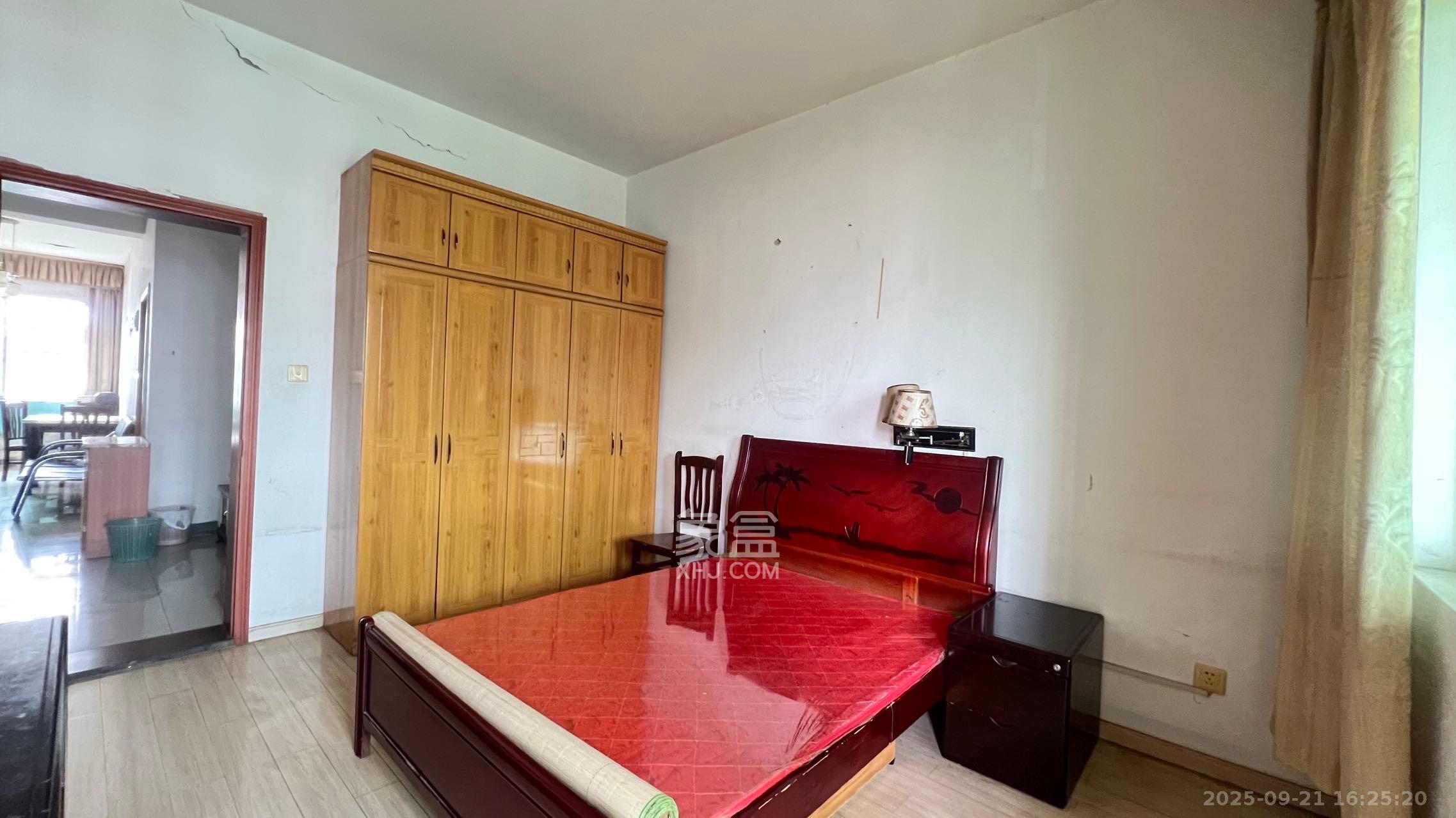 中南汽车世界  2室2厅1卫    1000.0元/月室内图