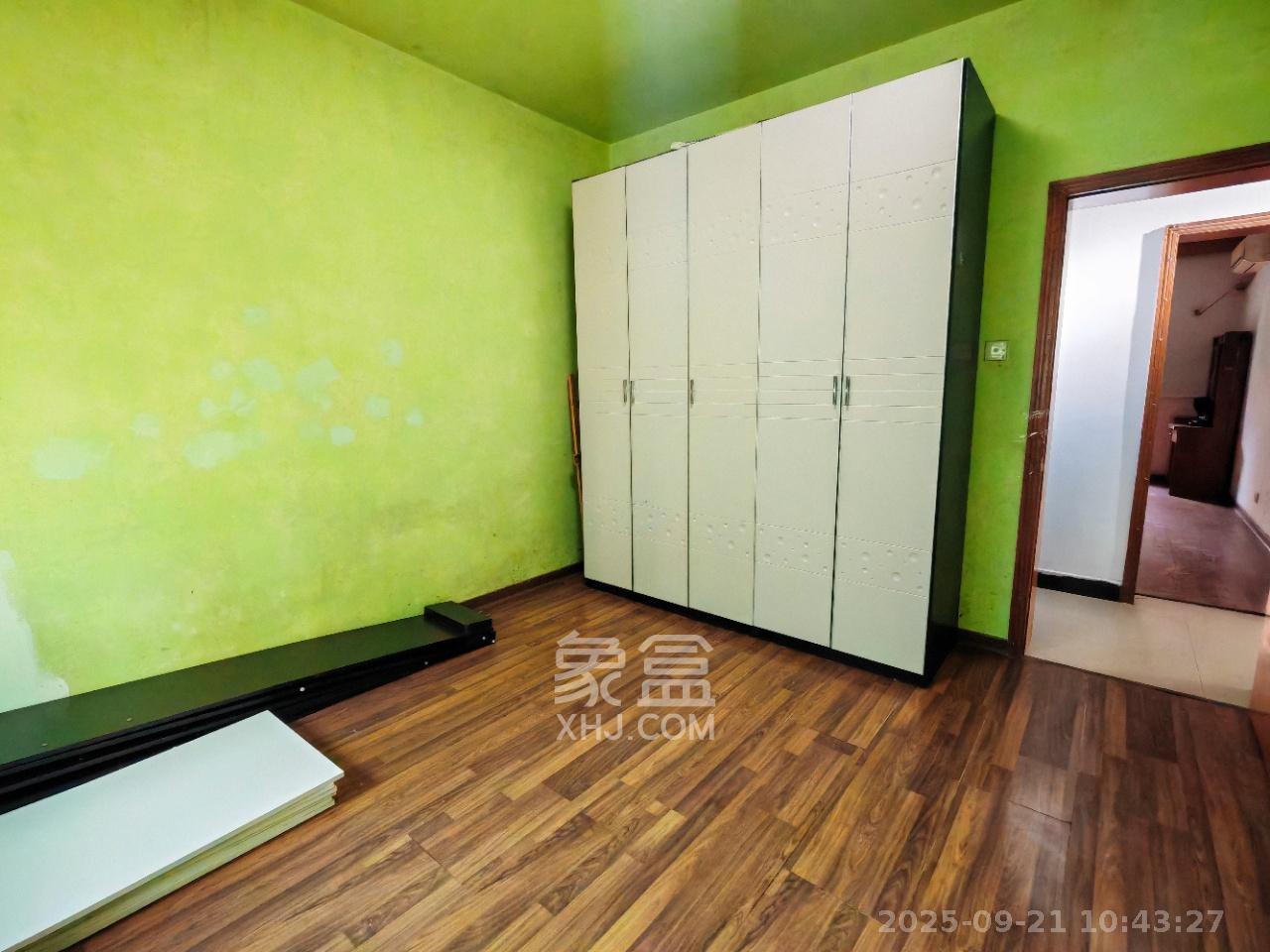 万事佳景园 4室2厅2卫 2500.0元/月 万事佳景园 4室2厅2卫 2500.0元/月室内图