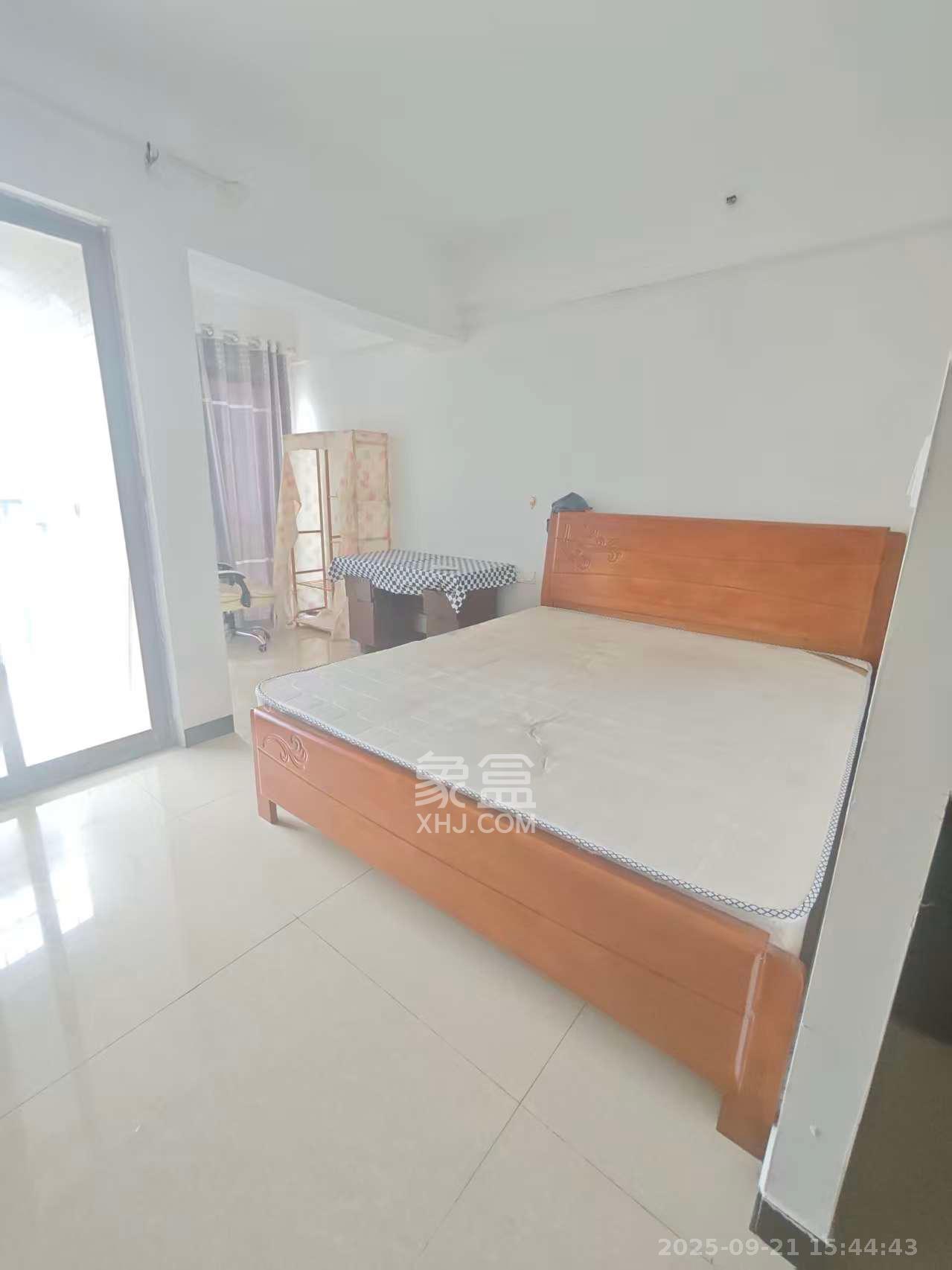 德庆水韵山城 1室1厅1卫 1400.0元/月 德庆水韵山城 1室1厅1卫 1400.0元/月室内图