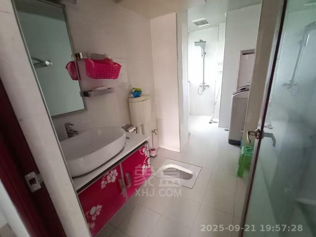 山水国际 2室2厅1卫 1500.0元/月 山水国际 2室2厅1卫 1500.0元/月室内图